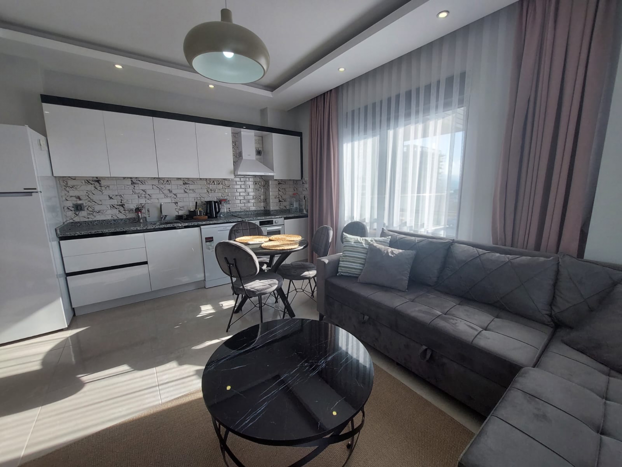 Ylellinen 1+1 huoneisto vuorinäköalalla, Alanya - Avsallar