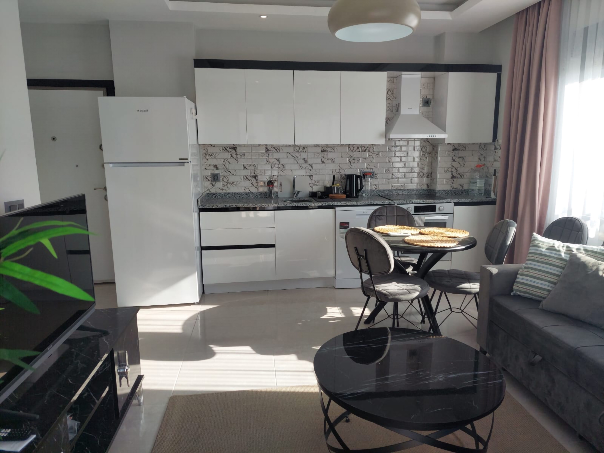 Ylellinen 1+1 huoneisto vuorinäköalalla, Alanya - Avsallar