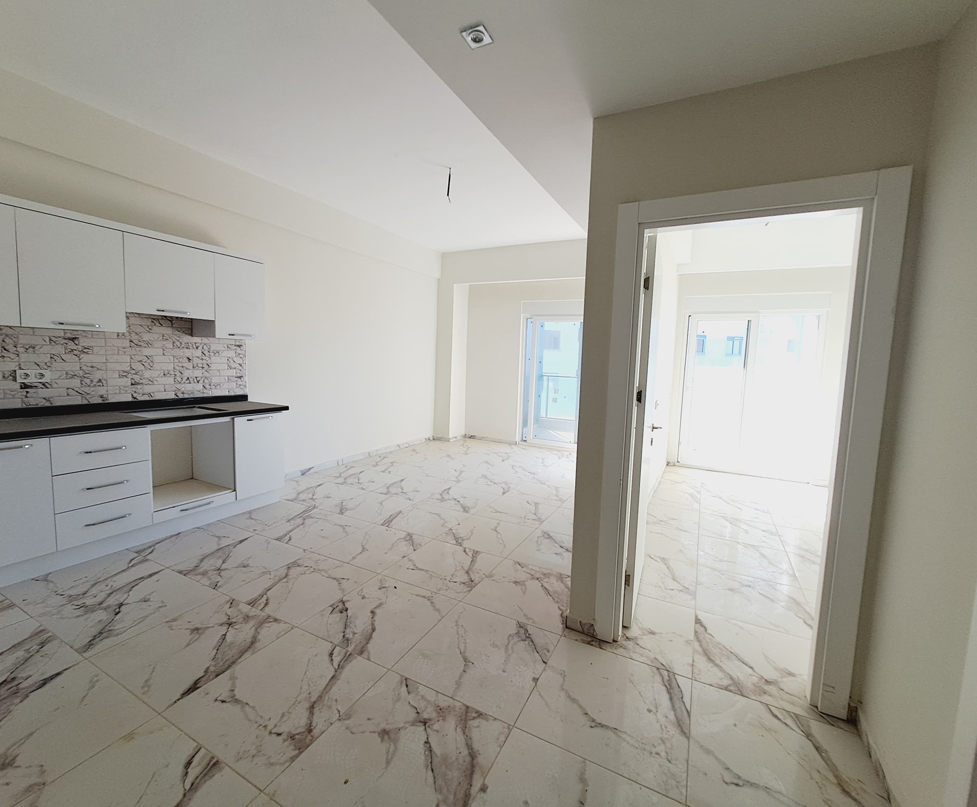 Luxuriöses 1+1 Apartment mit Bergblick in Avsallar