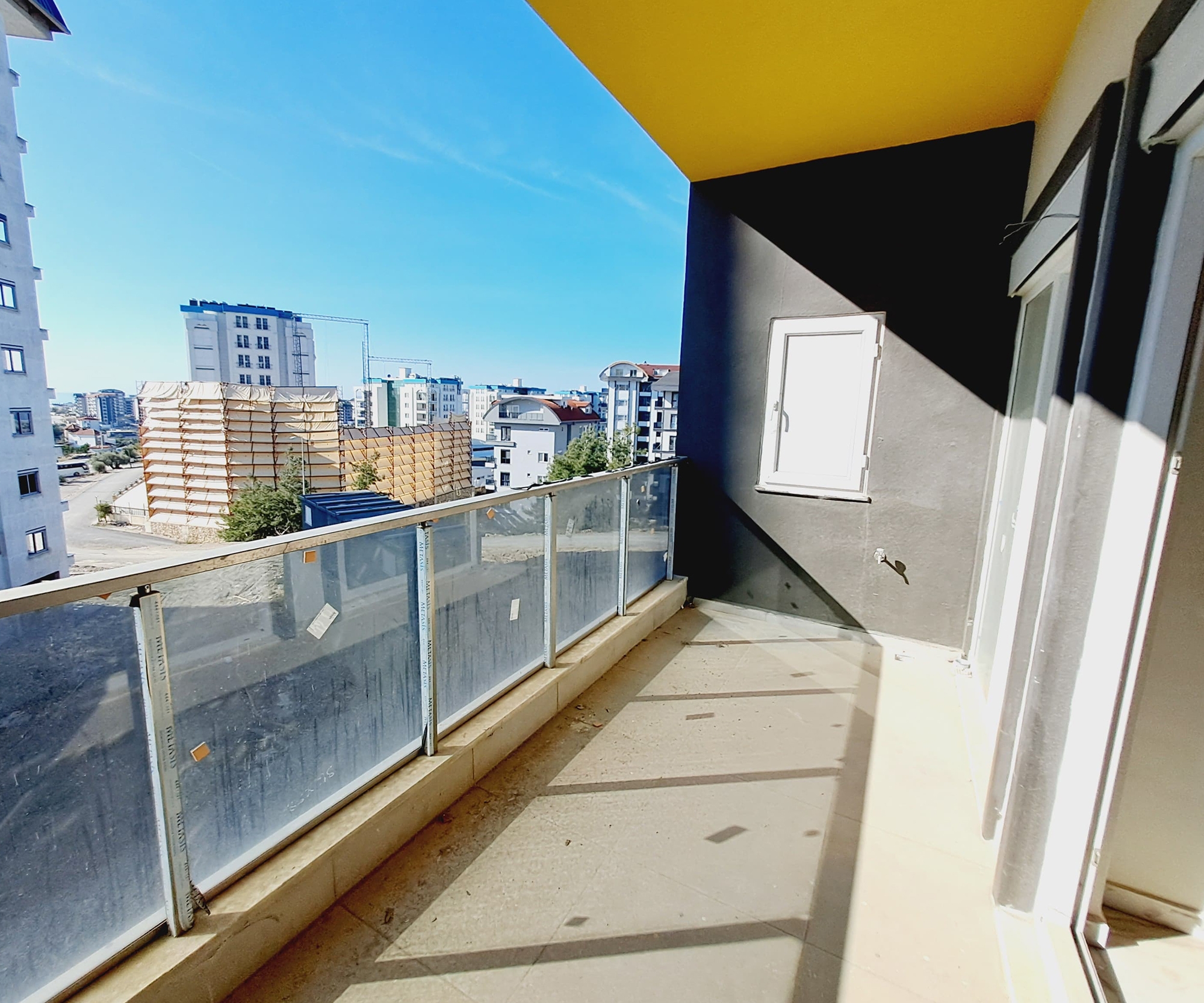 Luxuriöses 1+1 Apartment mit Bergblick in Avsallar