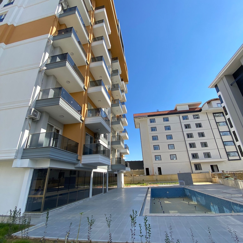 Luxuriöses 1+1 Apartment mit Bergblick in Avsallar, Alanya