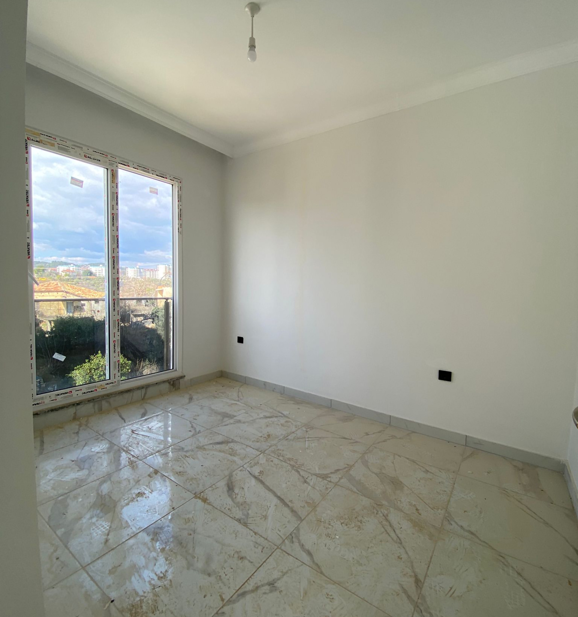 Luxuriöses 1+1 Apartment mit Bergblick in Avsallar, Alanya