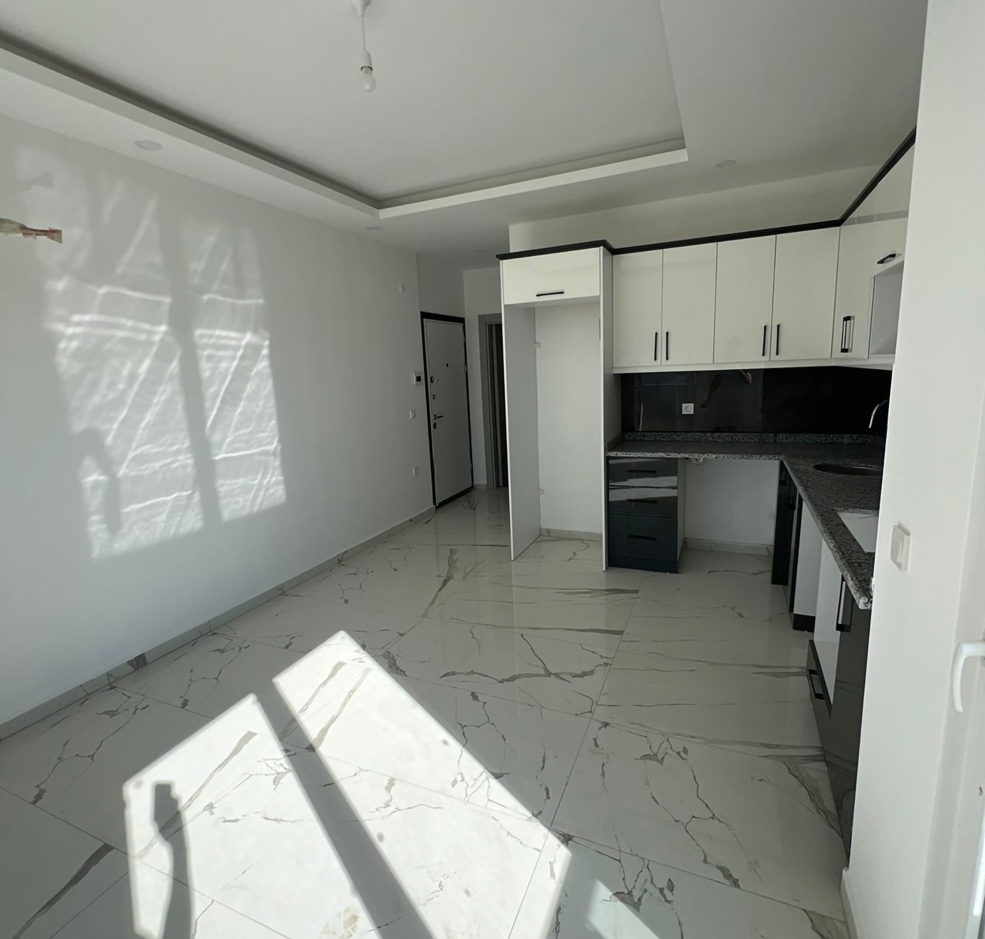 Роскошная 1+1 квартира с видом на горы, Авсаллар