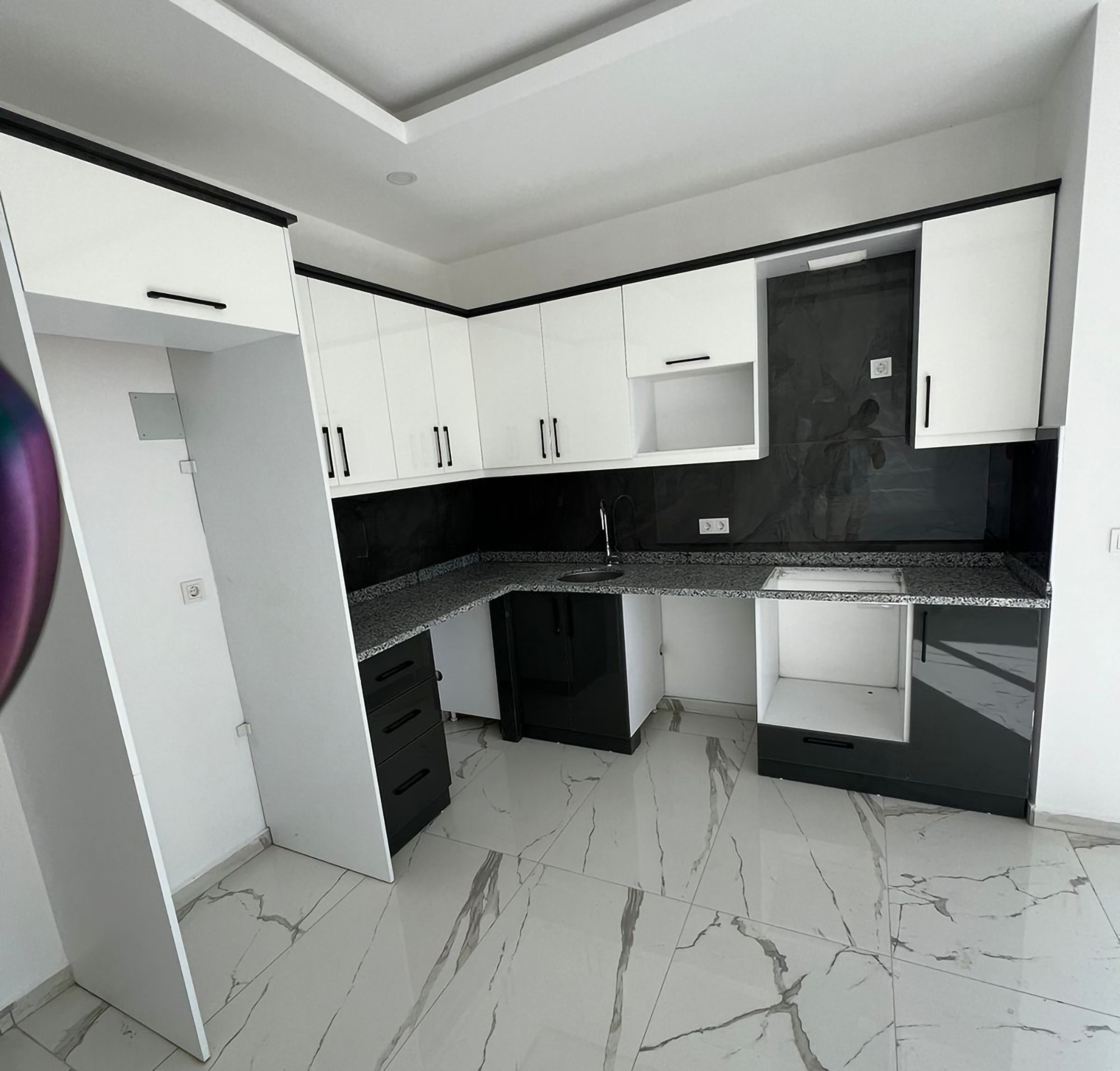 Роскошная 1+1 квартира с видом на горы, Авсаллар