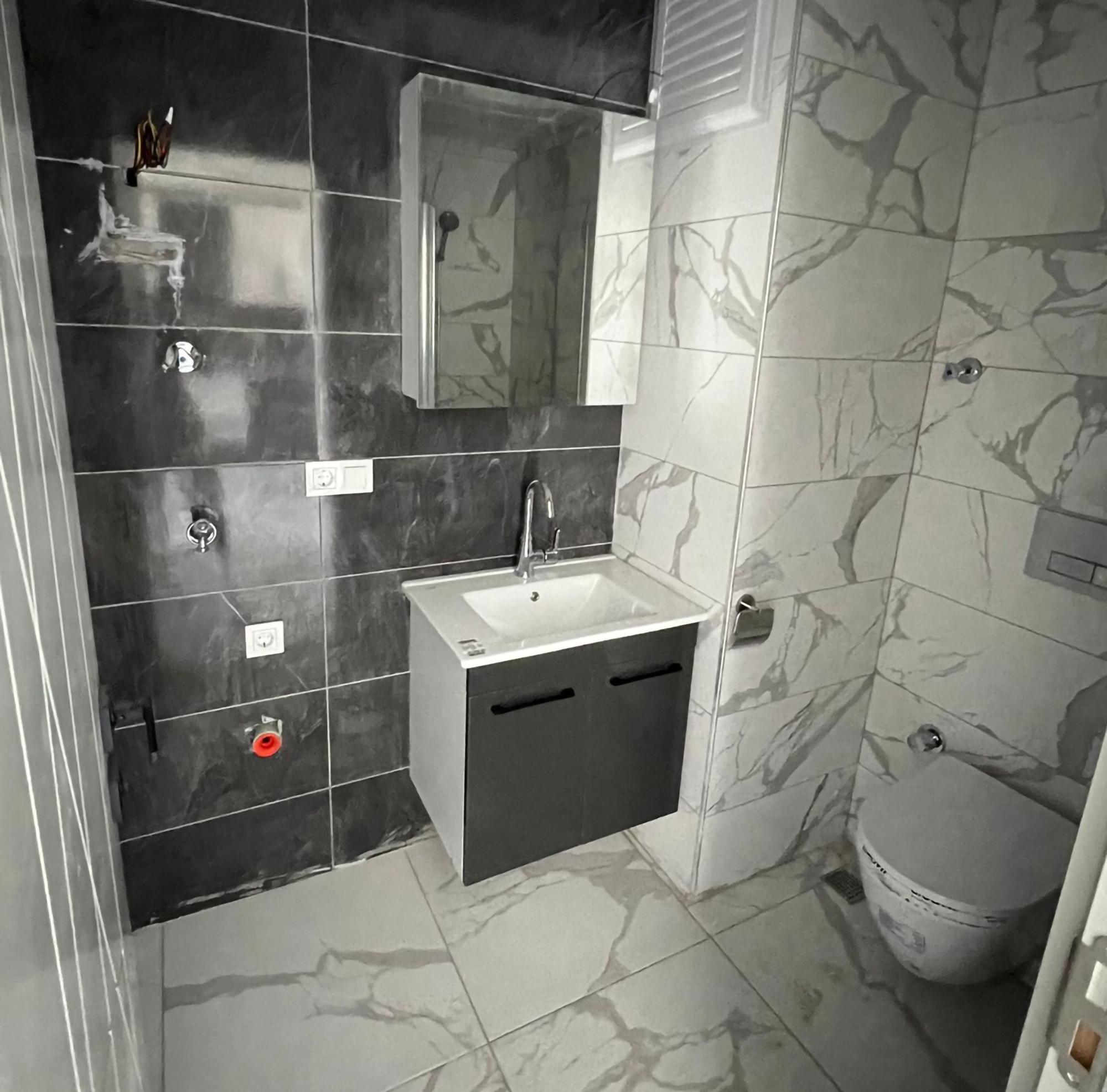 Роскошная 1+1 квартира с видом на горы, Авсаллар