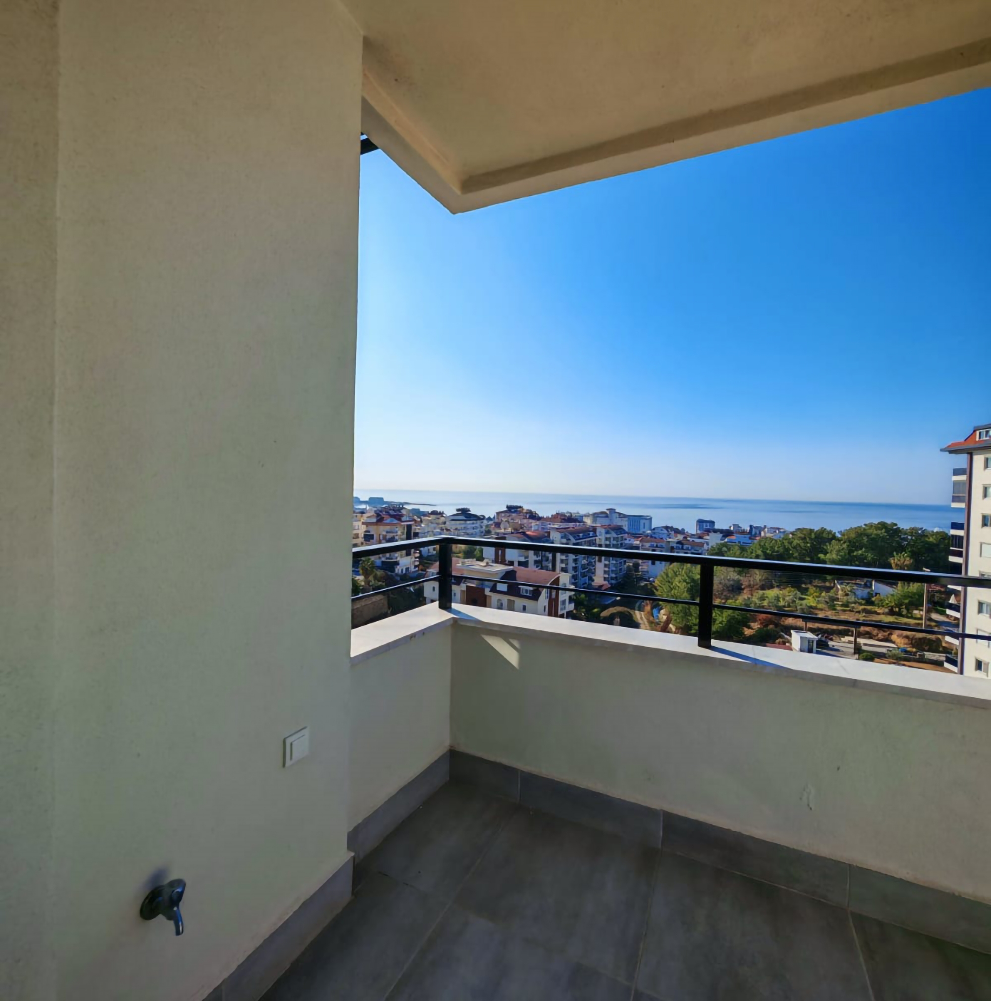 Luxury 1+1 Apartment with Sea and Mountain Views, Avsallar