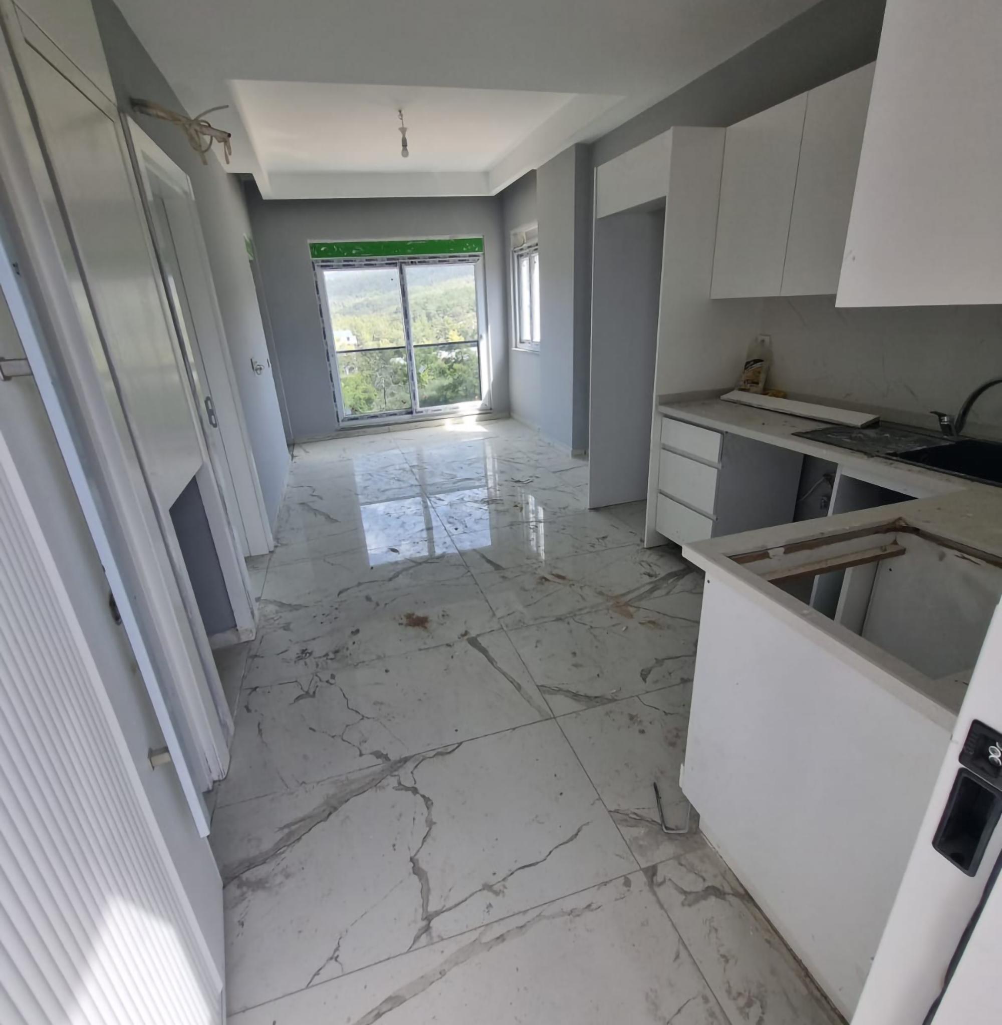Luxurious 1+1 Apartment with Mountain View in Avsallar