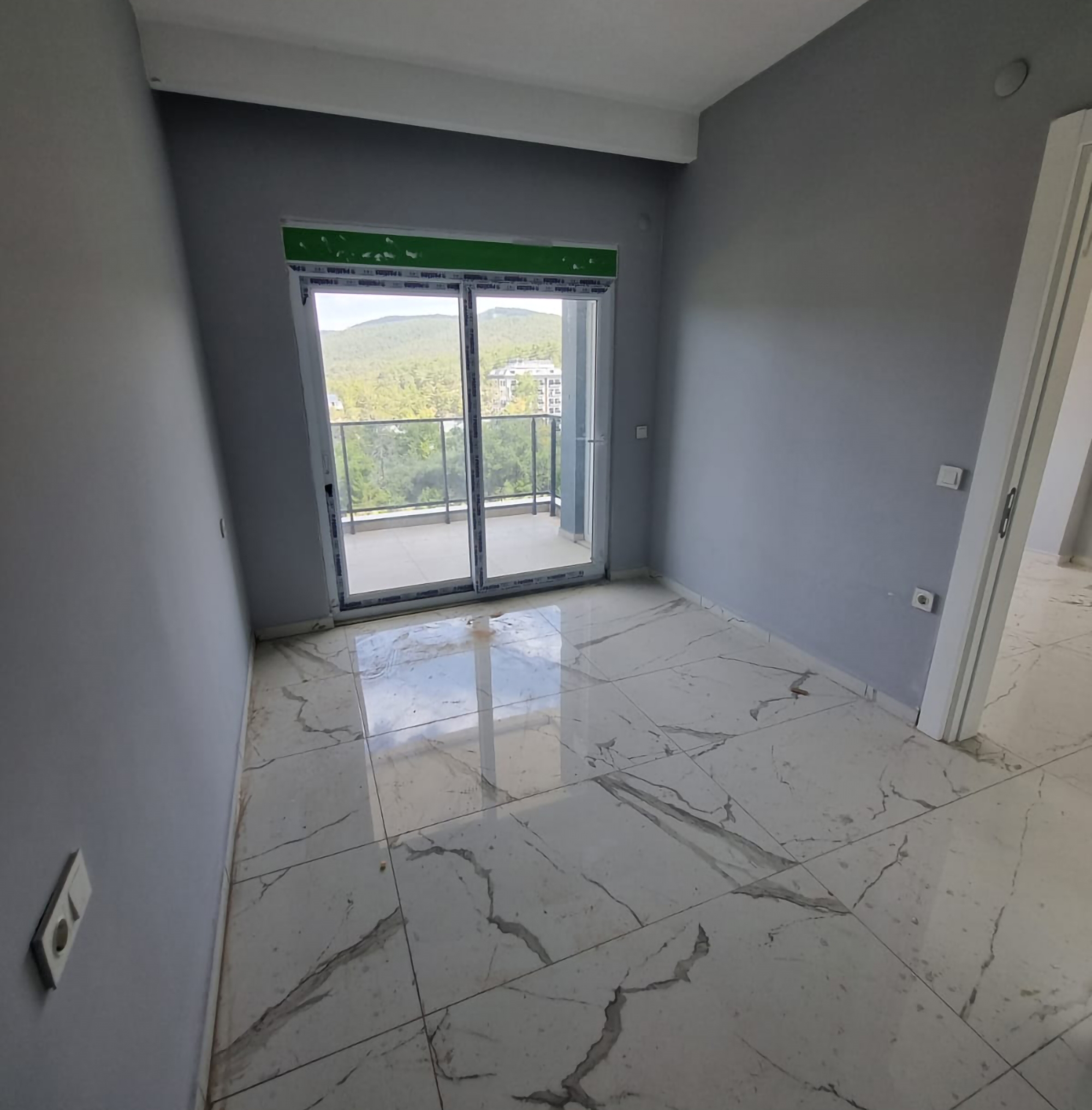 Luxurious 1+1 Apartment with Mountain View in Avsallar
