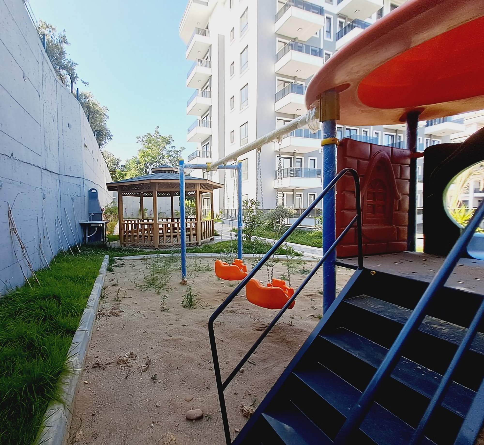 Moderni 1+1 huoneisto vuorinäköalalla Avsallarissa, Alanyassa