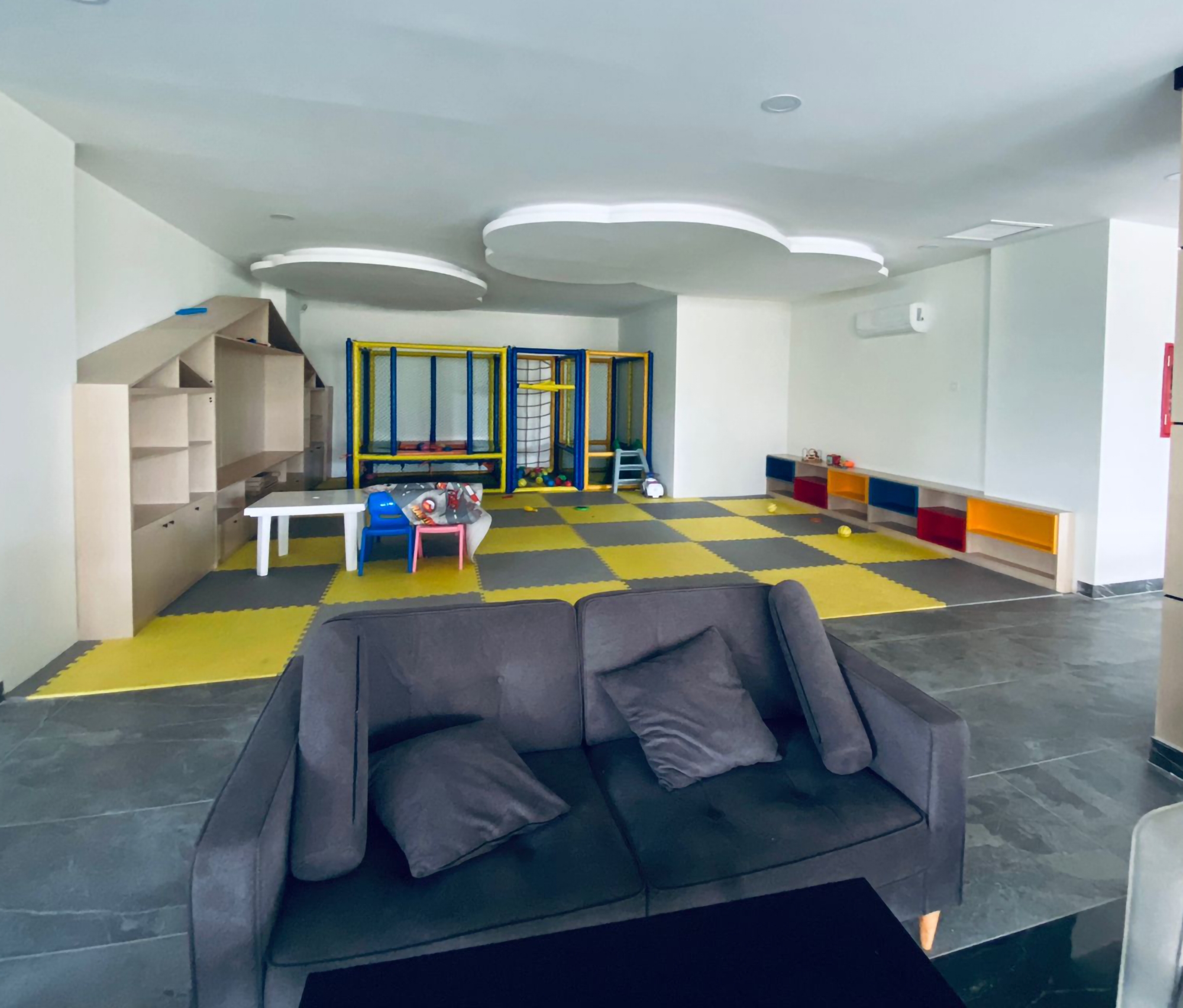 Luxuriöse 1+1 Wohnung mit Bergblick in Avsallar, Alanya