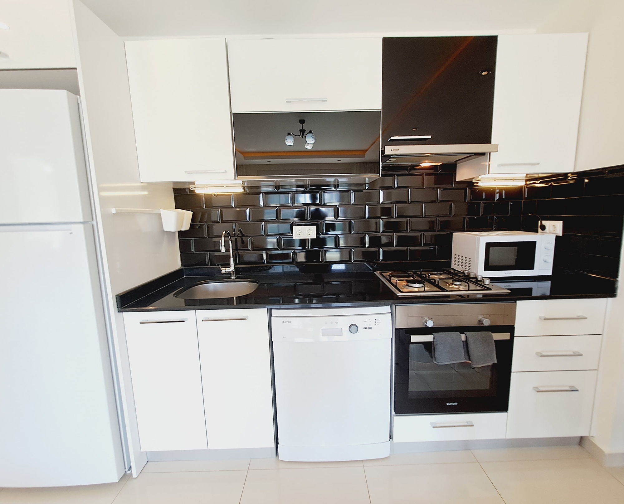 Luxuriöse 1+1 Wohnung mit Bergblick in Avsallar, Alanya