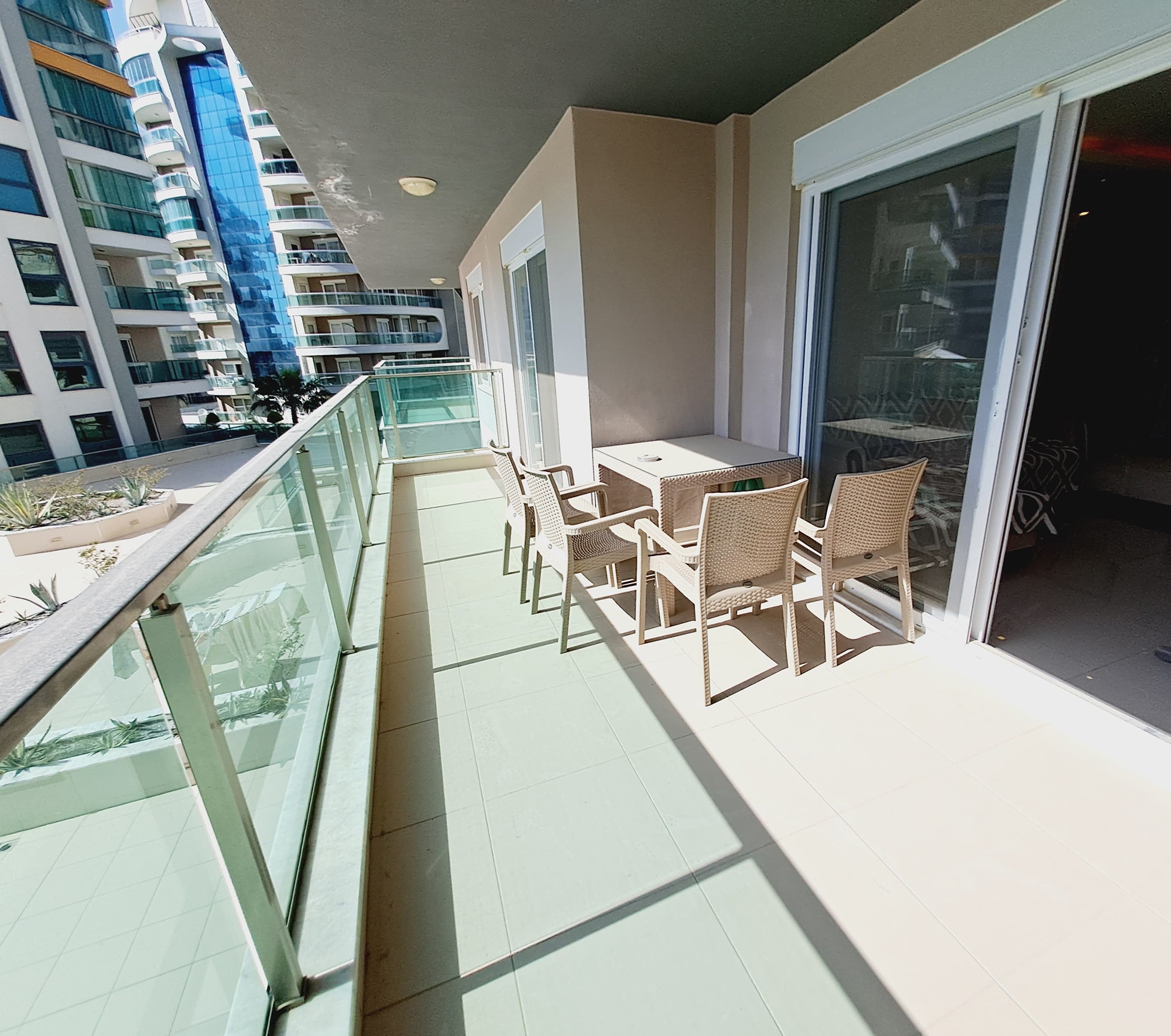 Luxuriöse 1+1 Wohnung mit Bergblick in Avsallar, Alanya