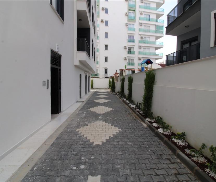 Mountain View 1+1 Apartment in Mahmutlar, Alanya