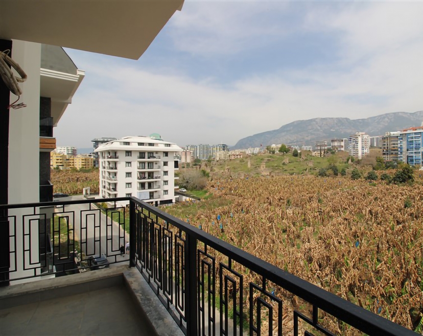 Mountain View 1+1 Apartment in Mahmutlar, Alanya