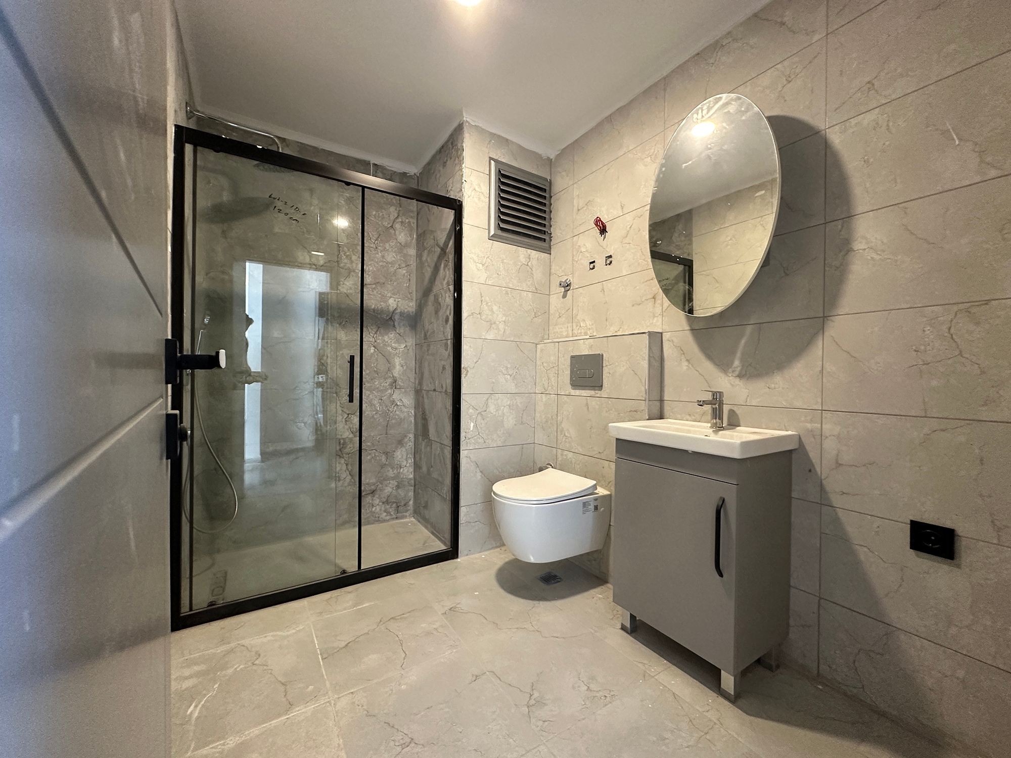 Luxuriöse 2+1 Wohnung mit Bergblick in Avsallar, Alanya
