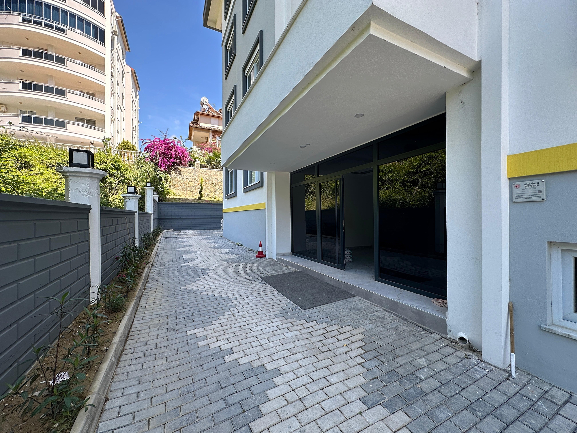 Mountain View 1+1 Apartment in Avsallar, Alanya