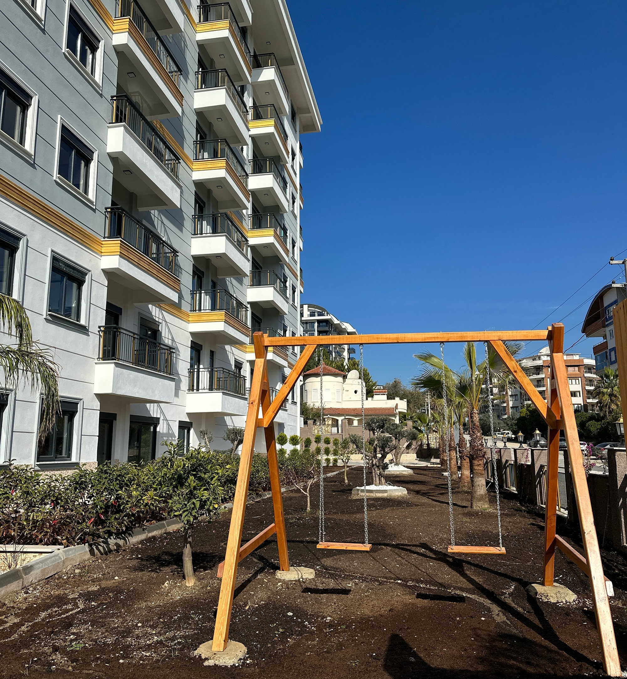 Modern 1+1 Apartment with Mountain View, Alanya