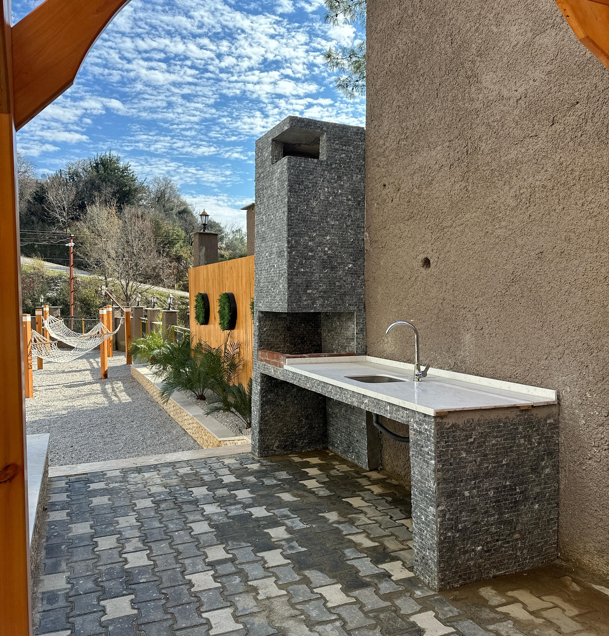 Modern 1+1 Apartment with Mountain View, Alanya