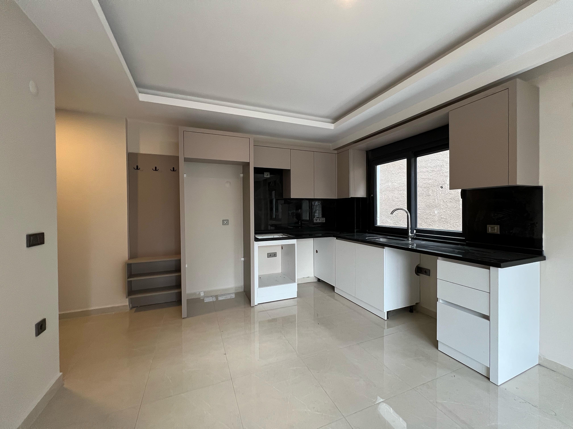 Modern 1+1 Apartment with Mountain View, Alanya