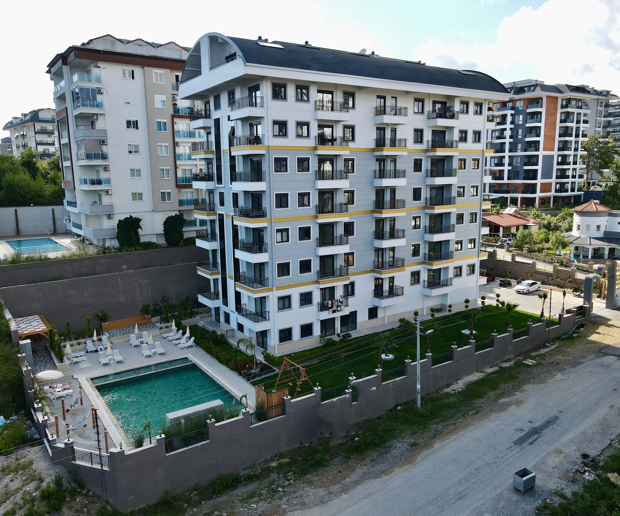 Luxury 1+1 Apartment with Mountain Views in Avsallar, Alanya