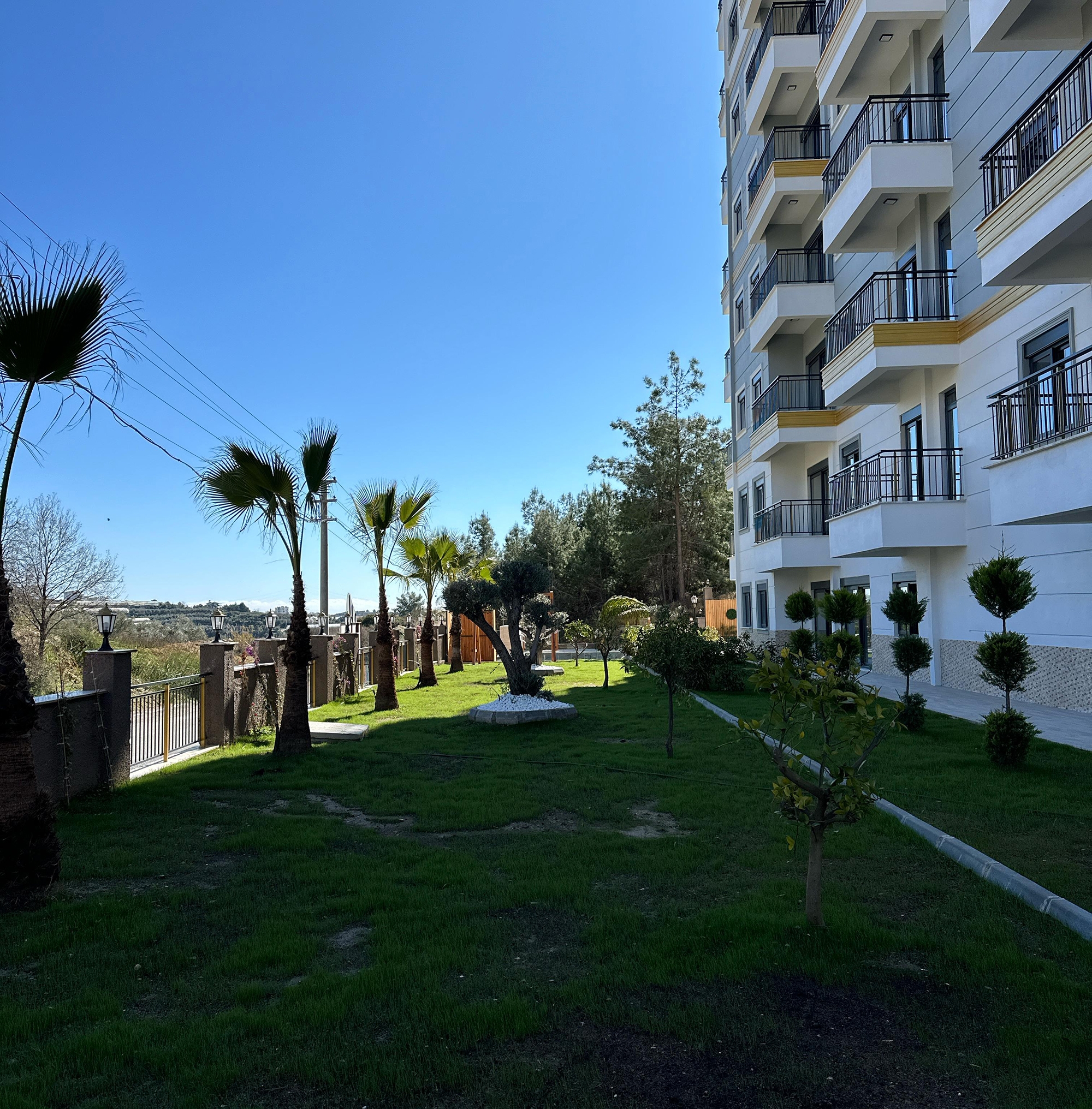 Luxury 1+1 Apartment with Mountain Views in Avsallar, Alanya