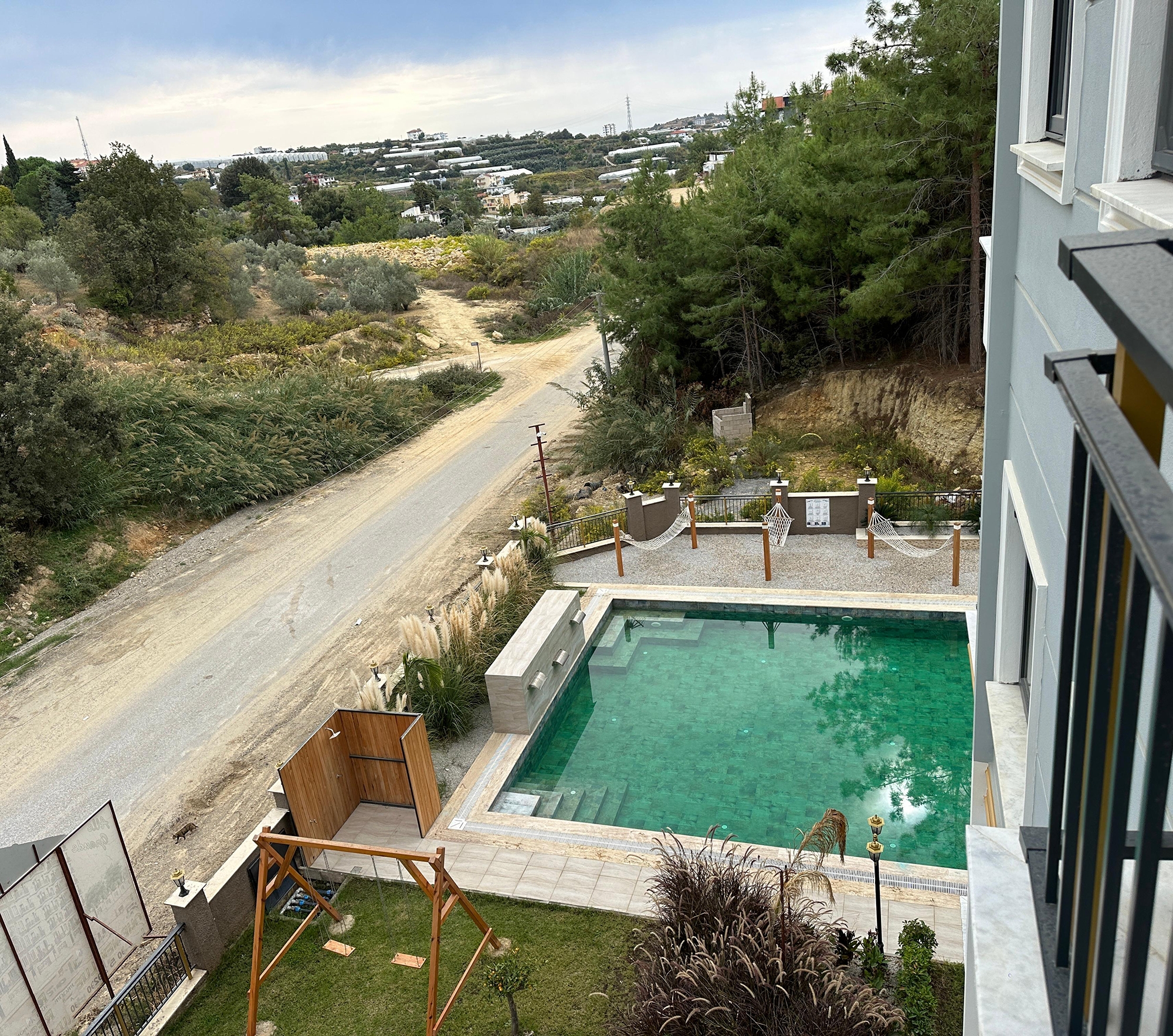 Luxury 1+1 Apartment with Mountain Views in Avsallar, Alanya