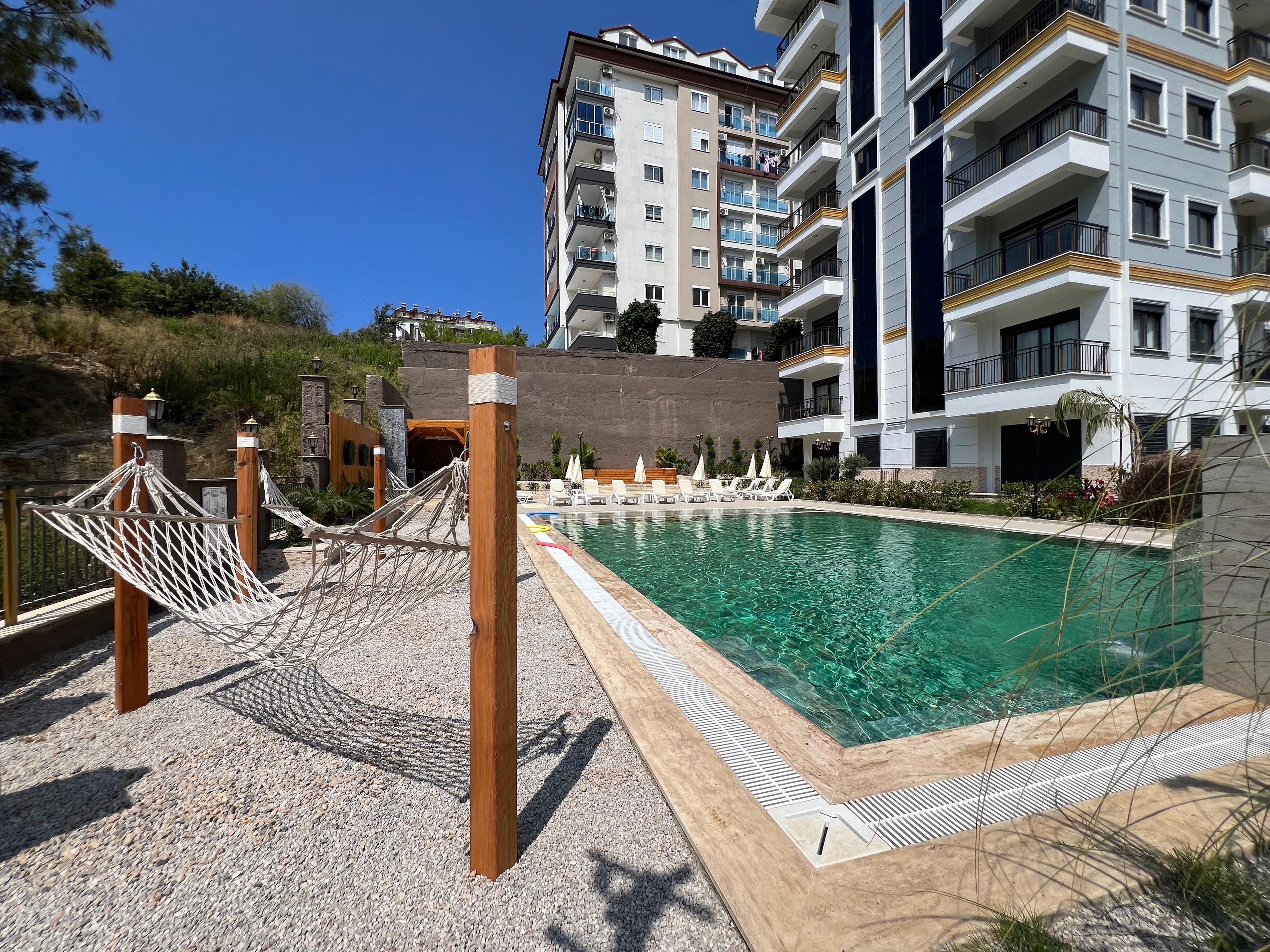 Modern Luxury 1+1 Apartment with Sea and Mountain Views, Alanya
