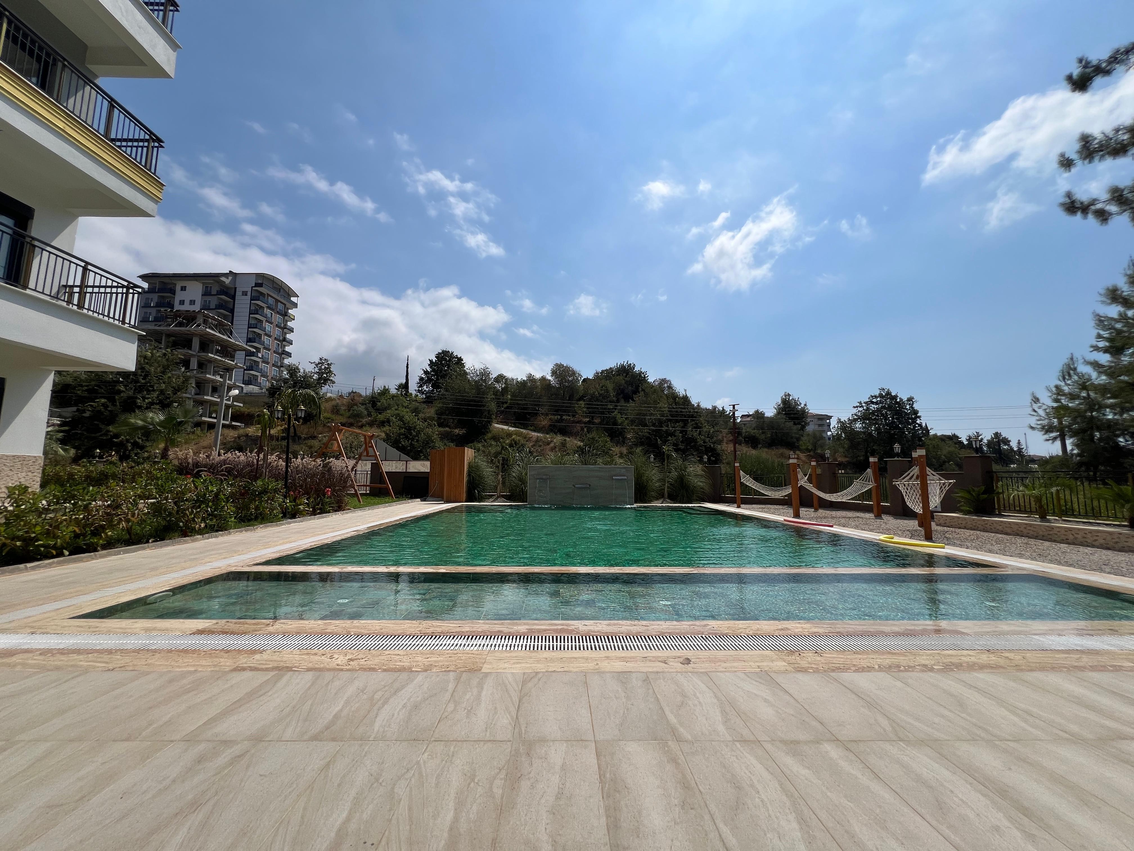 Modern Luxury 1+1 Apartment with Sea and Mountain Views, Alanya