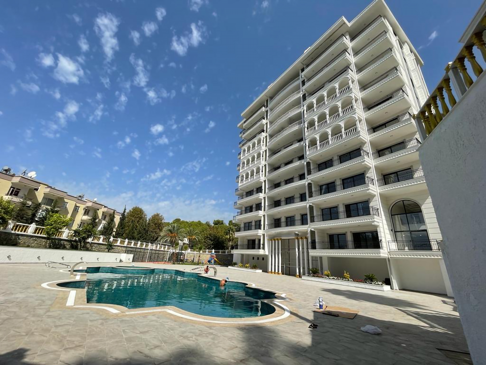 Modern 1+1 lägenhet med bergsutsikt i Avsallar, Alanya