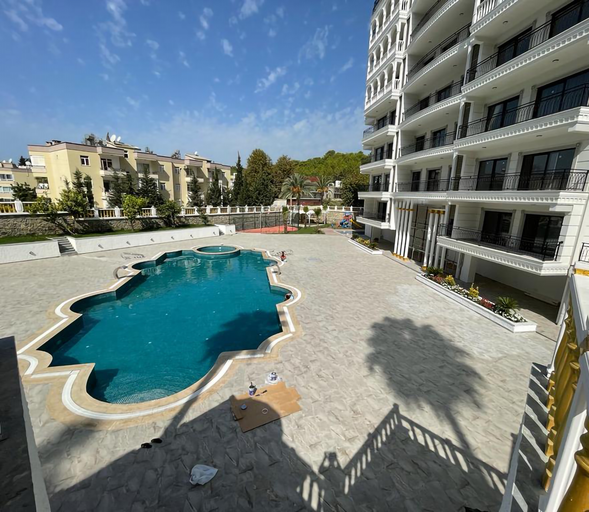 Modern 1+1 lägenhet med bergsutsikt i Avsallar, Alanya