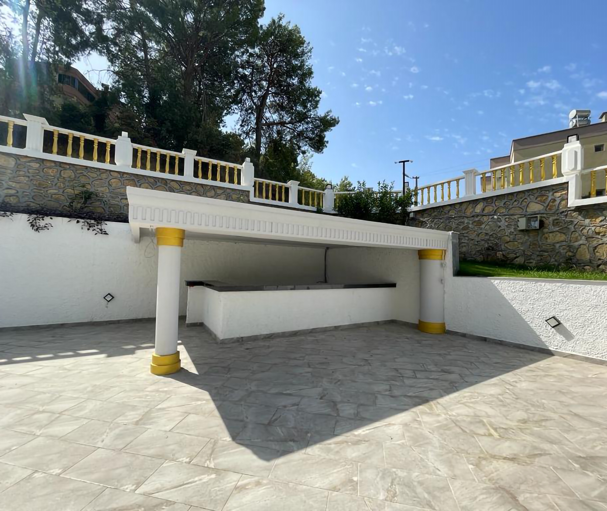 Modern 1+1 lägenhet med bergsutsikt i Avsallar, Alanya