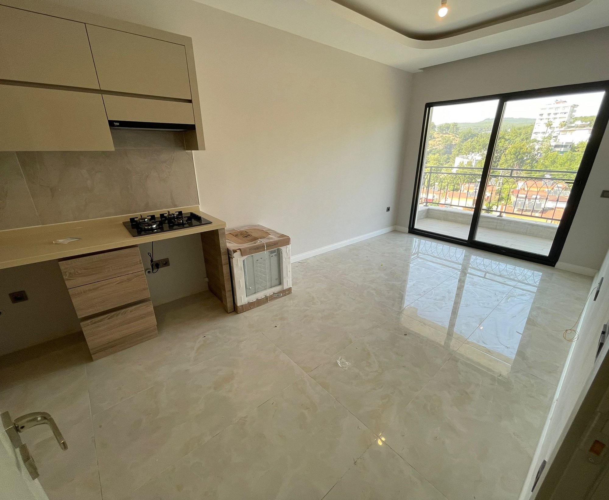 Modern 1+1 lägenhet med bergsutsikt i Avsallar, Alanya