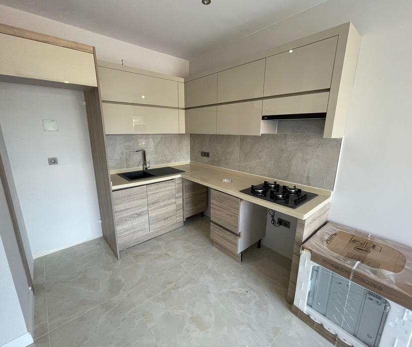 Modern 1+1 lägenhet med bergsutsikt i Avsallar, Alanya