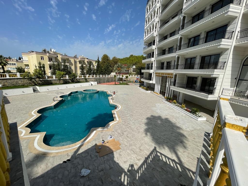 Ylellinen 2+1 asunto vuorinäköalalla, Alanya
