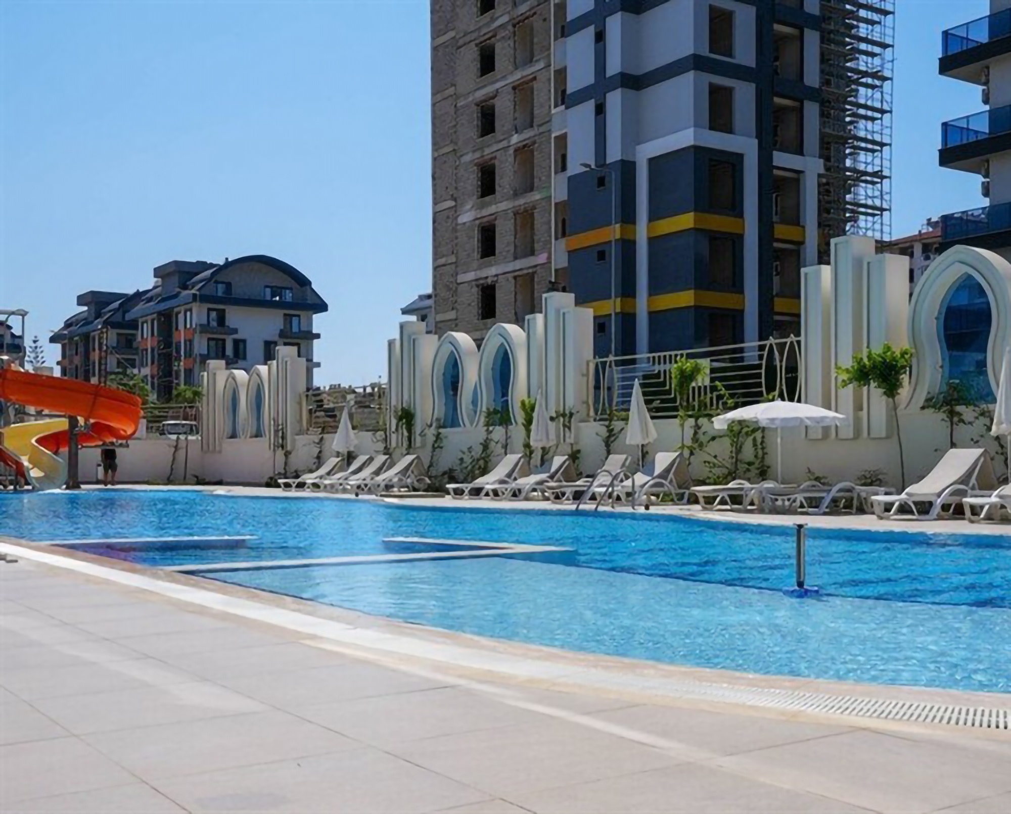 Luksuriøs 1+1 Lejlighed med Hav- og Bjergudsigt, Alanya