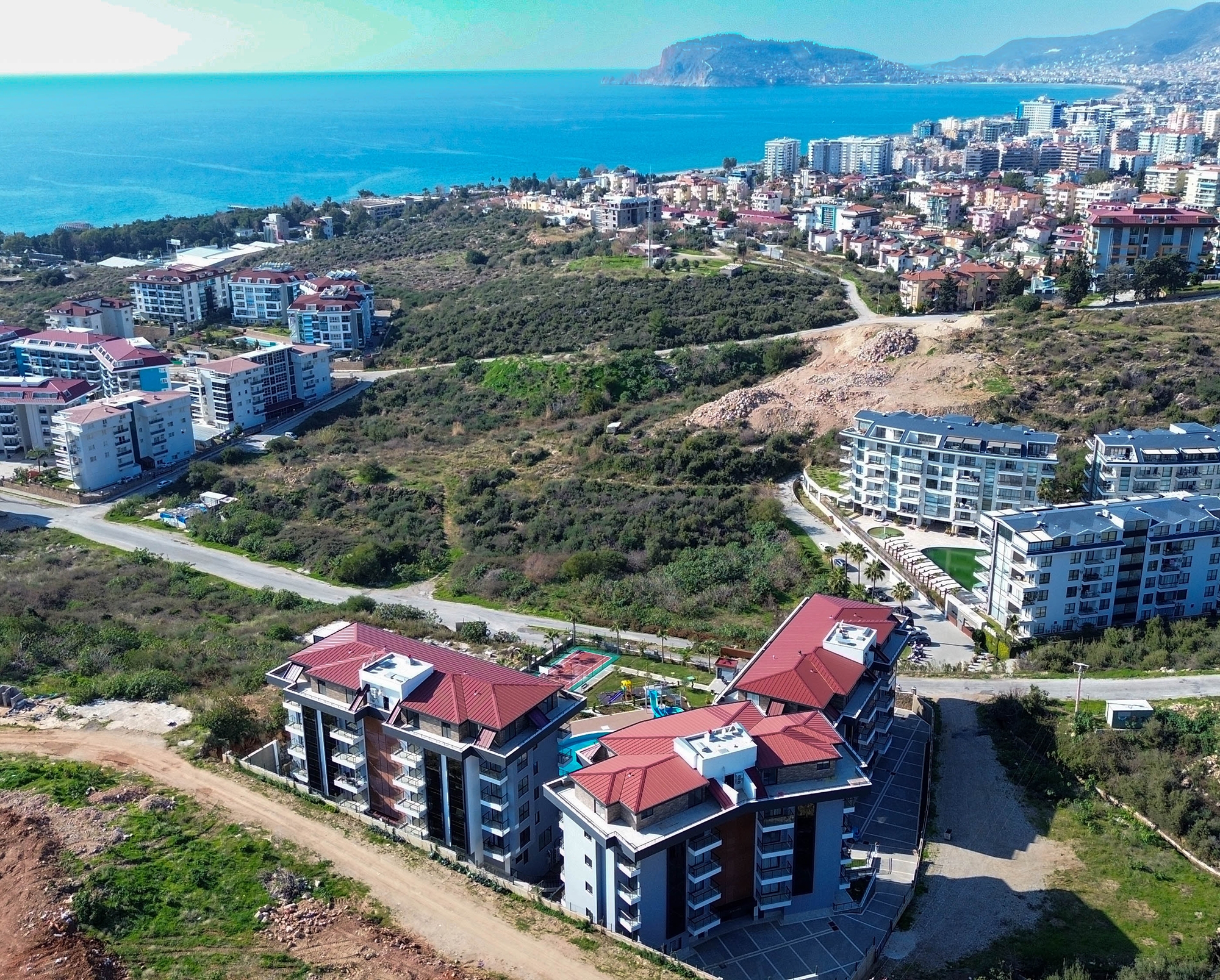 Luxurious 1+1 Apartment with Sea and Mountain Views, Alanya-Kestel