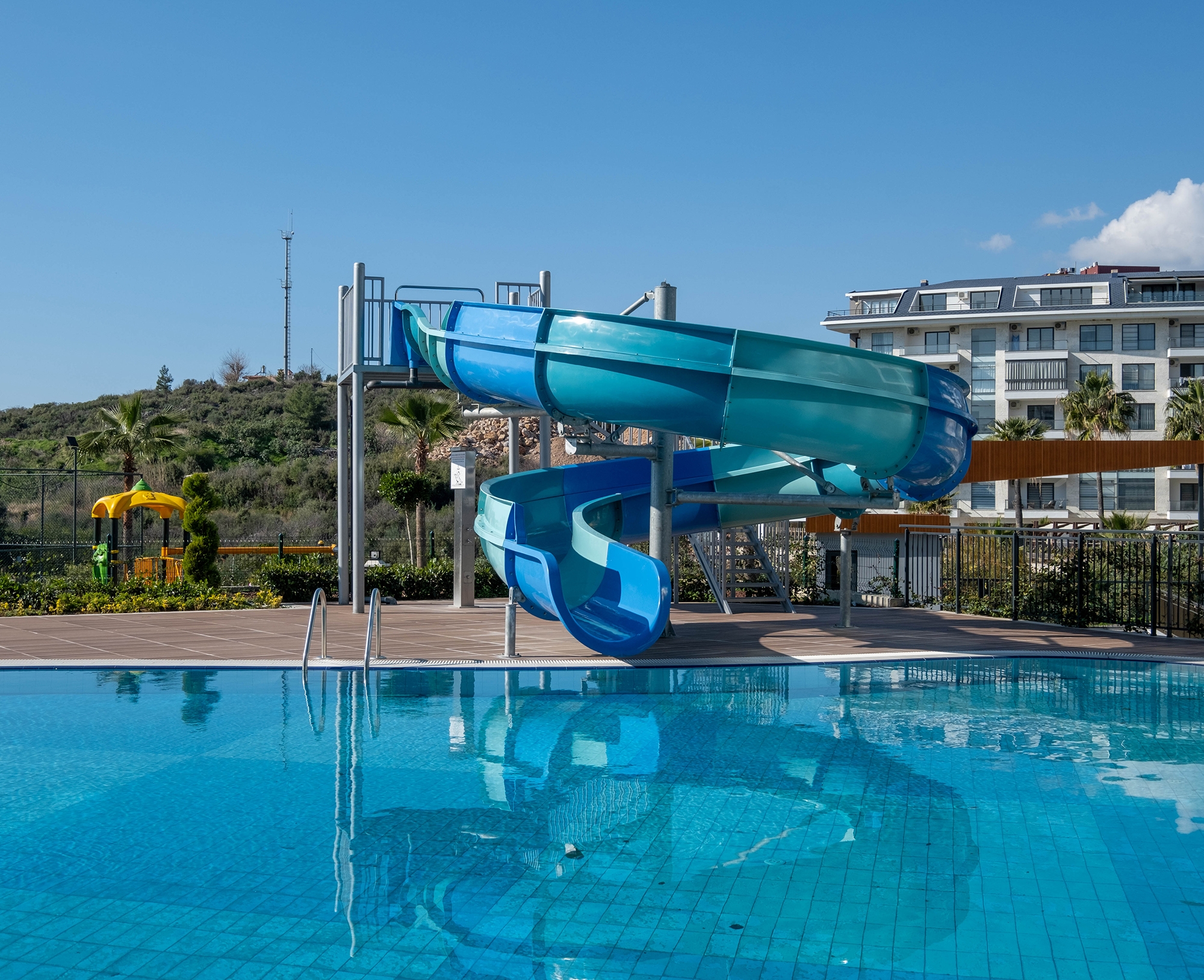 Luxurious 1+1 Apartment with Sea and Mountain Views, Alanya-Kestel