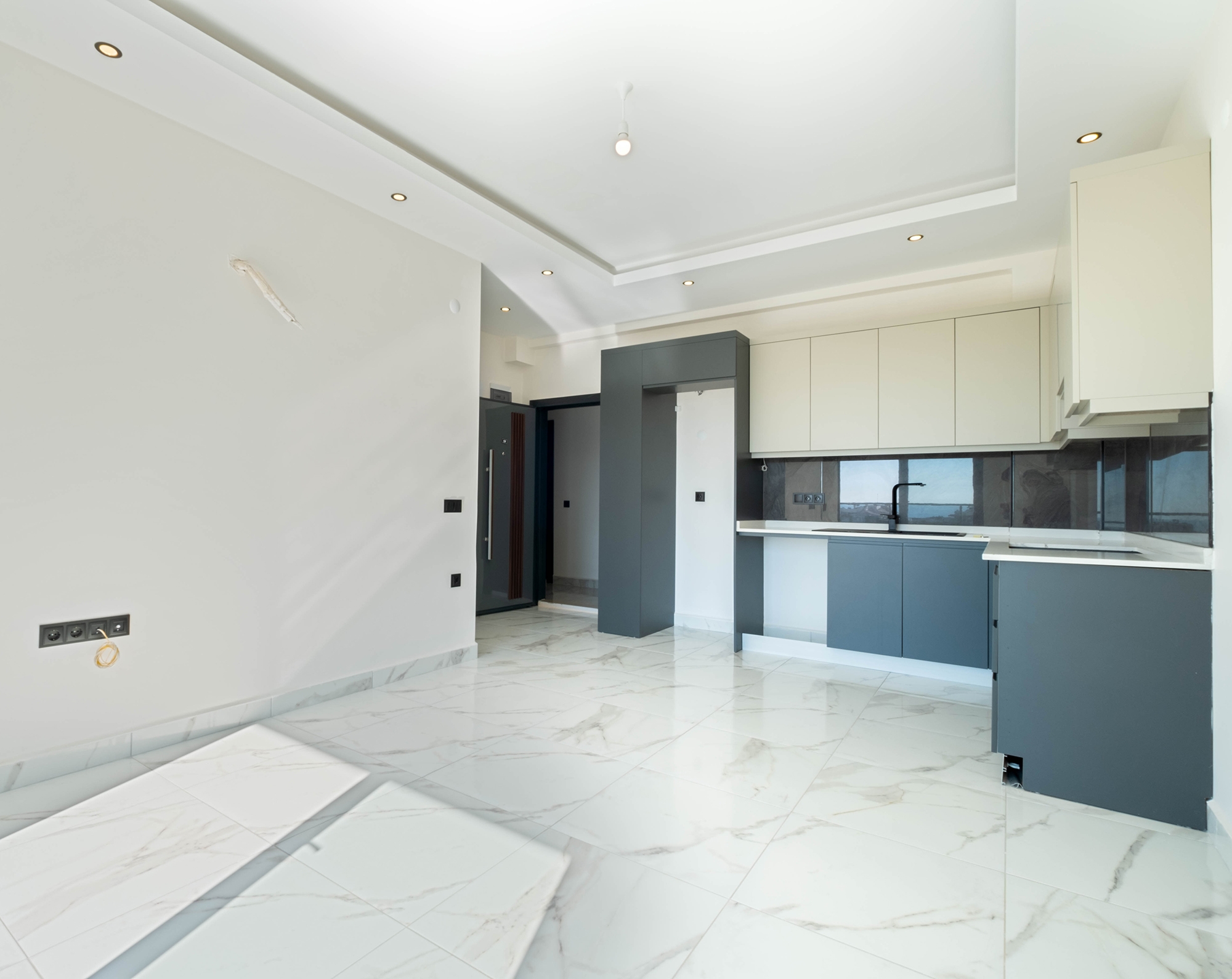 Luxurious 1+1 Apartment with Sea and Mountain Views, Alanya-Kestel