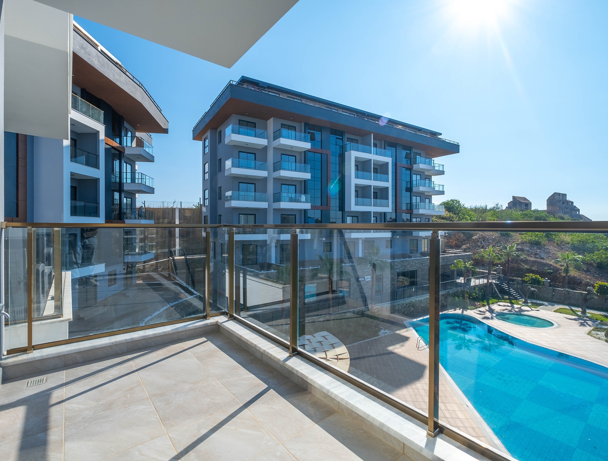 Luxurious 1+1 Apartment with Sea and Mountain Views, Alanya-Kestel