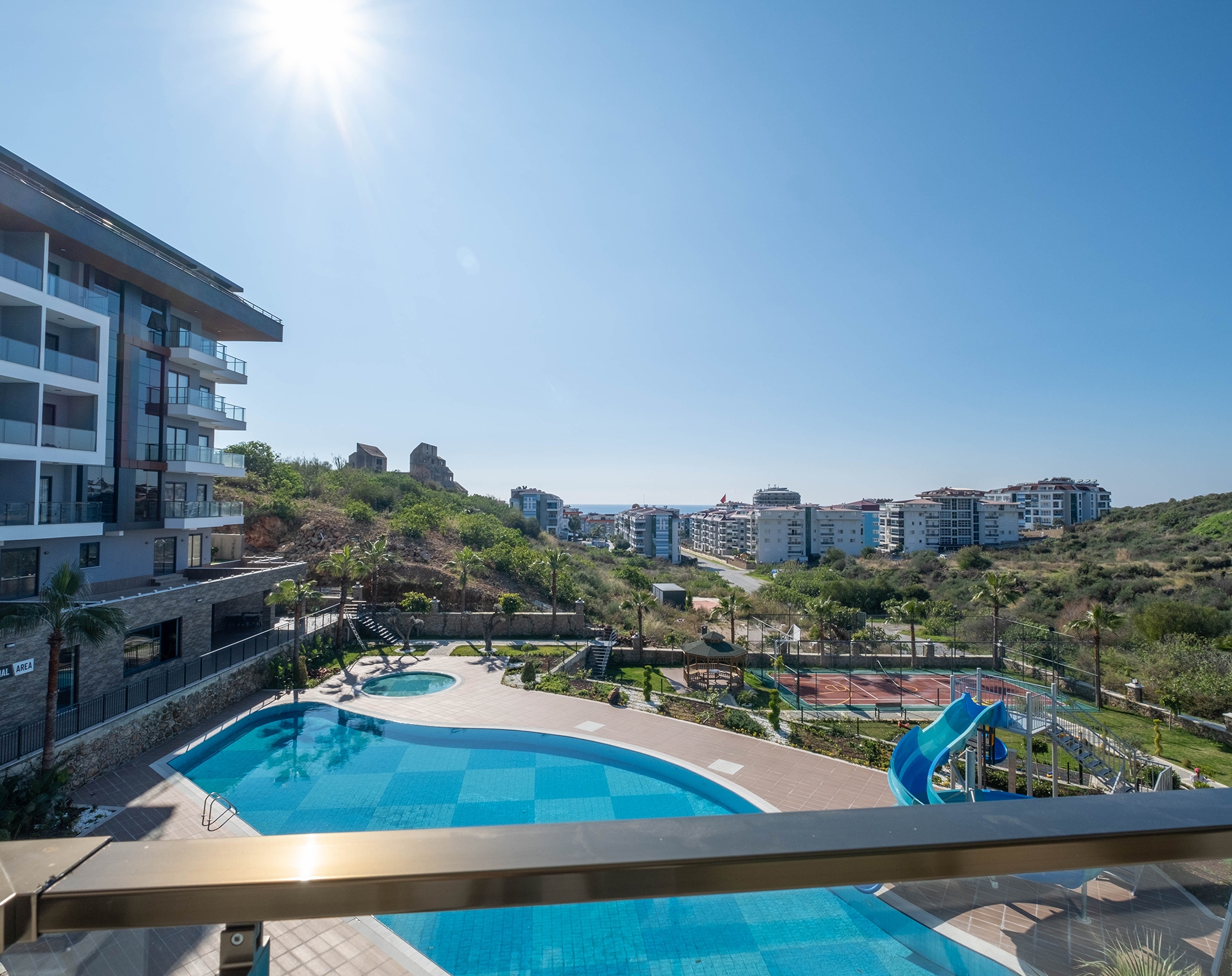 Luxurious 1+1 Apartment with Sea and Mountain Views, Alanya-Kestel