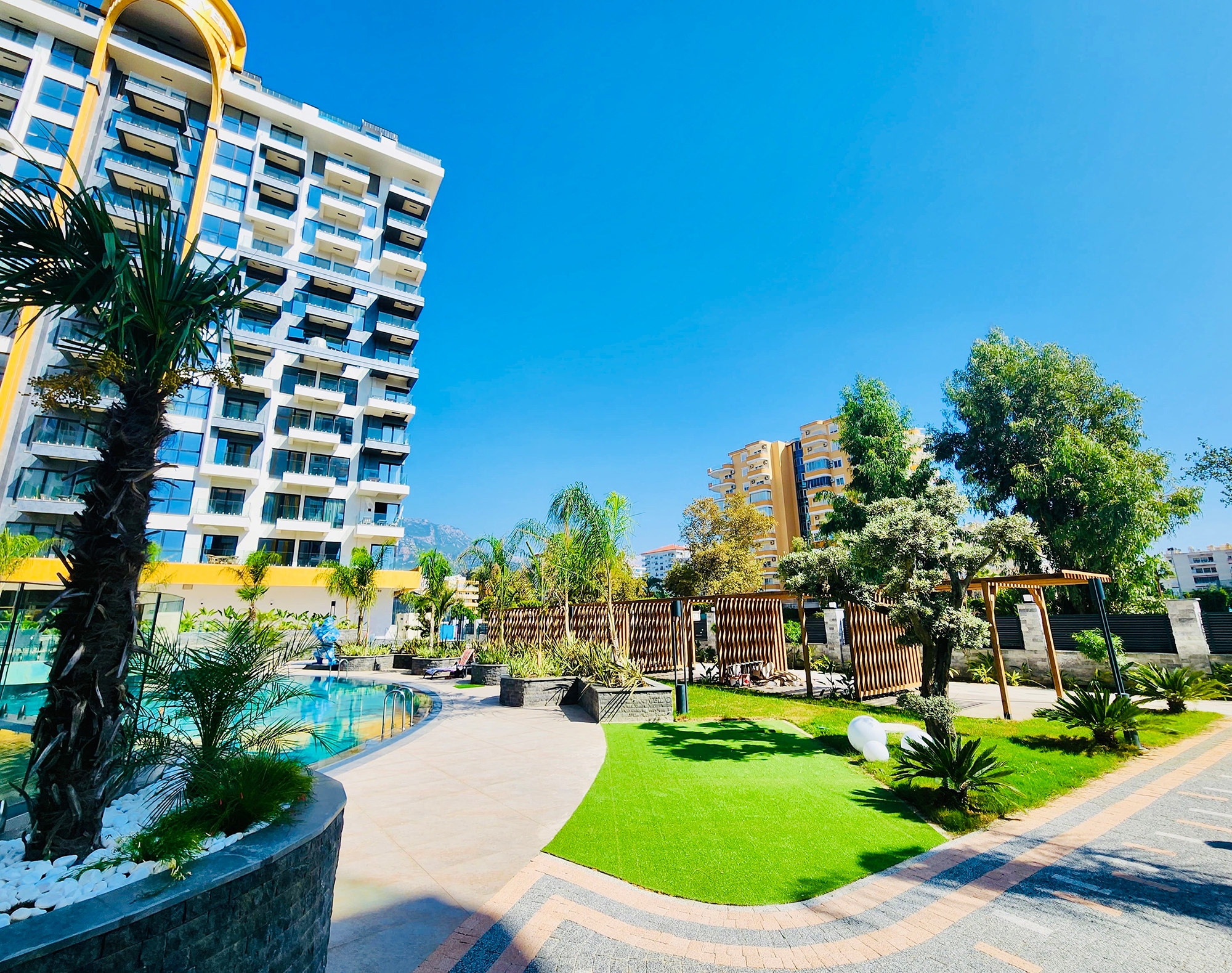 Luxuriöse 1+1 Wohnung mit Meerblick und Bergblick, Alanya