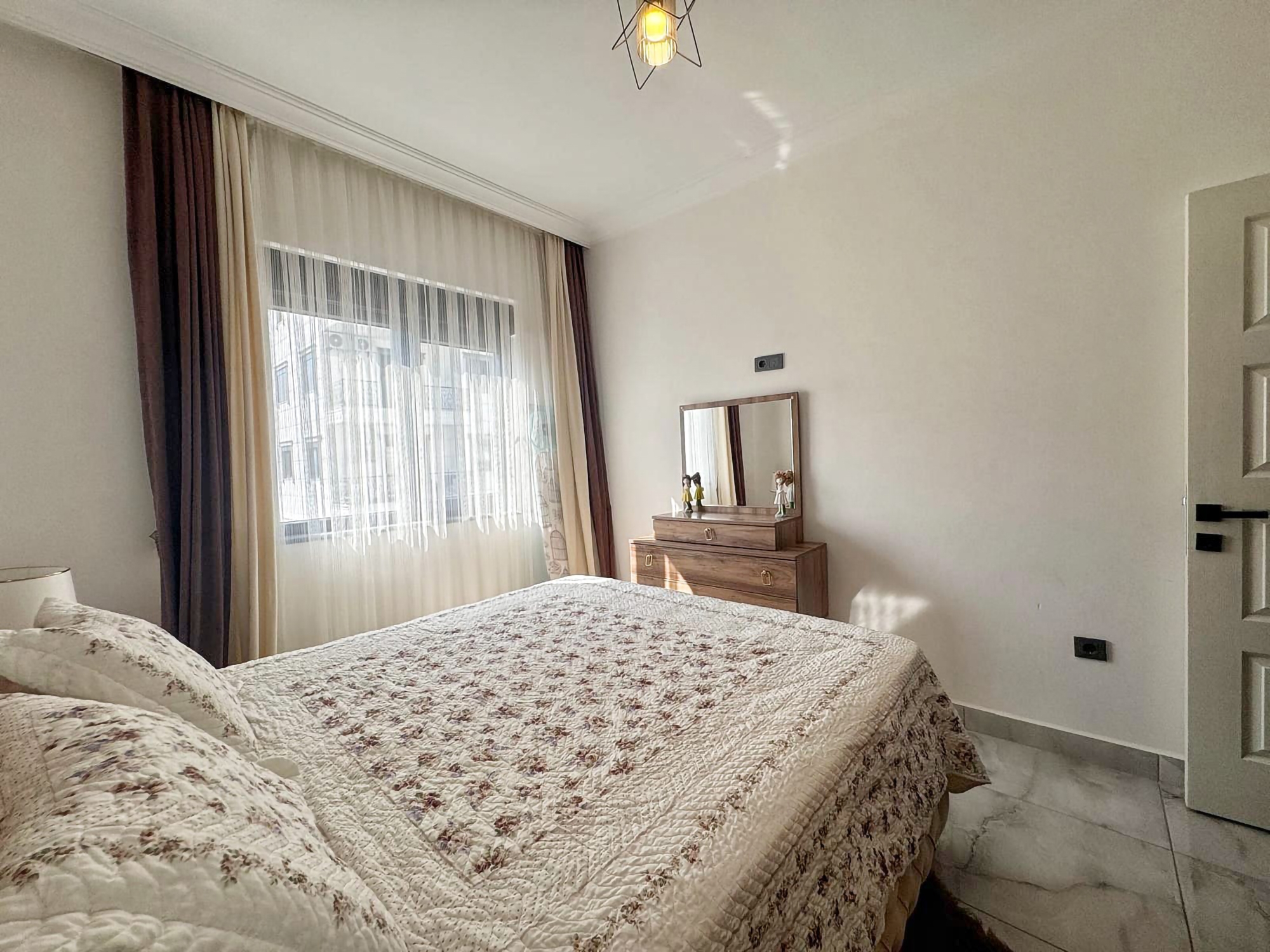 Luksuriøs 1+1 Leilighet med Fjellutsikt i Mahmutlar, Alanya