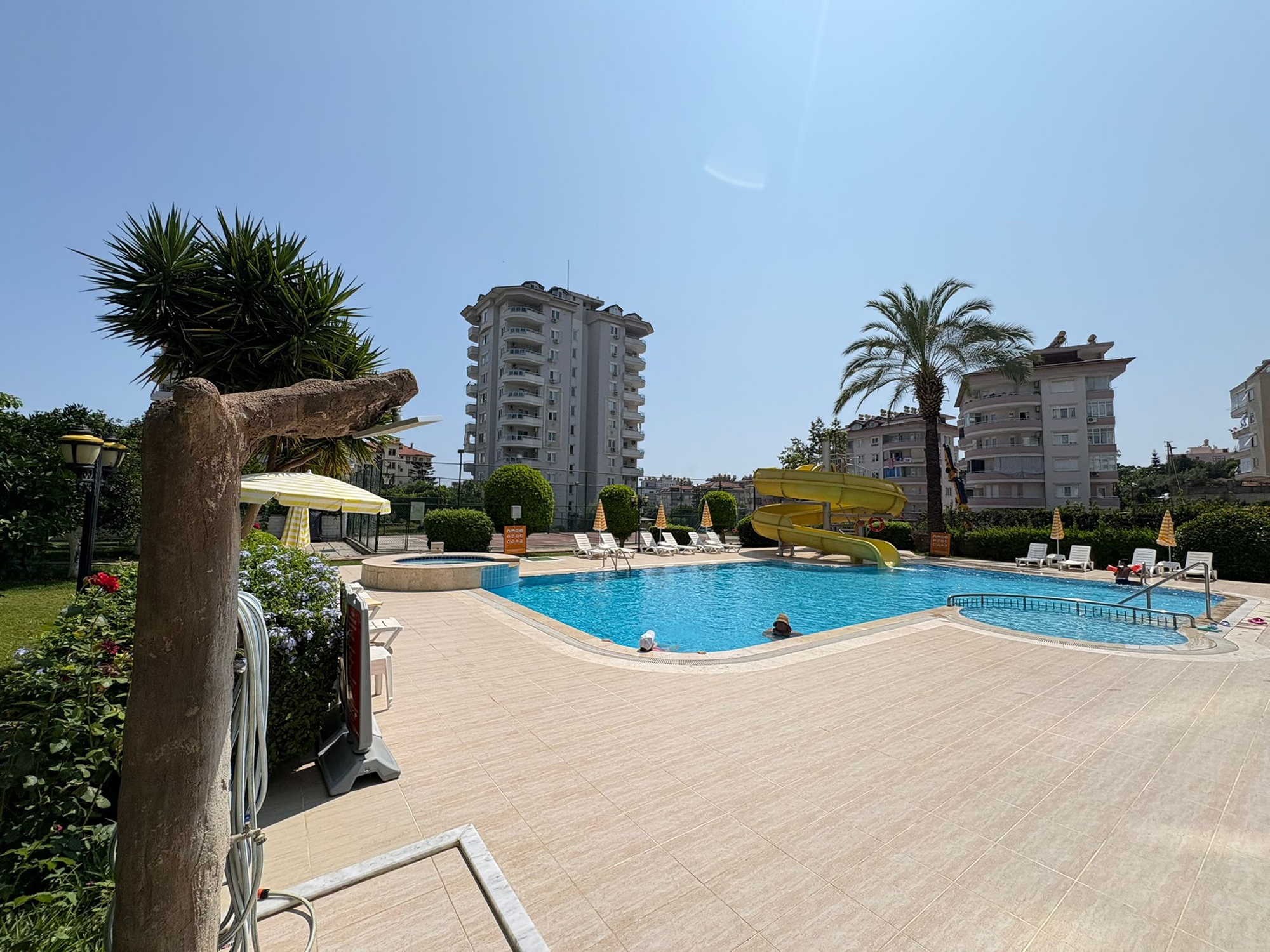 Slott- och bergsutsikt 1+1 lägenhet, Alanya - Cikcilli