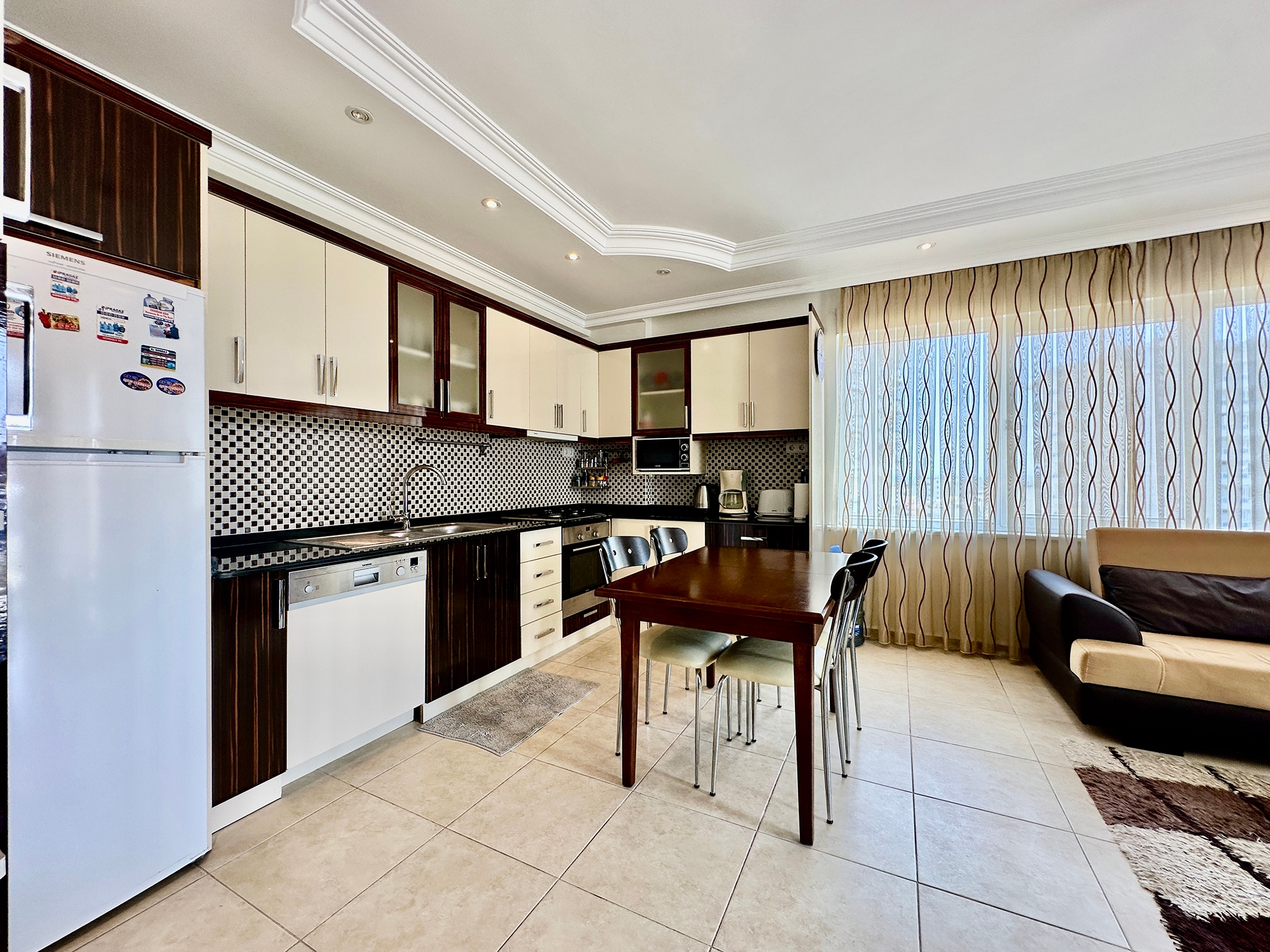 Slott- och bergsutsikt 1+1 lägenhet, Alanya - Cikcilli