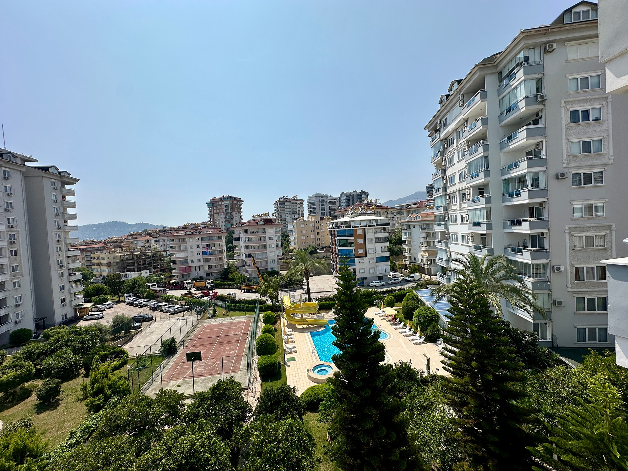 Slott- och bergsutsikt 1+1 lägenhet, Alanya - Cikcilli
