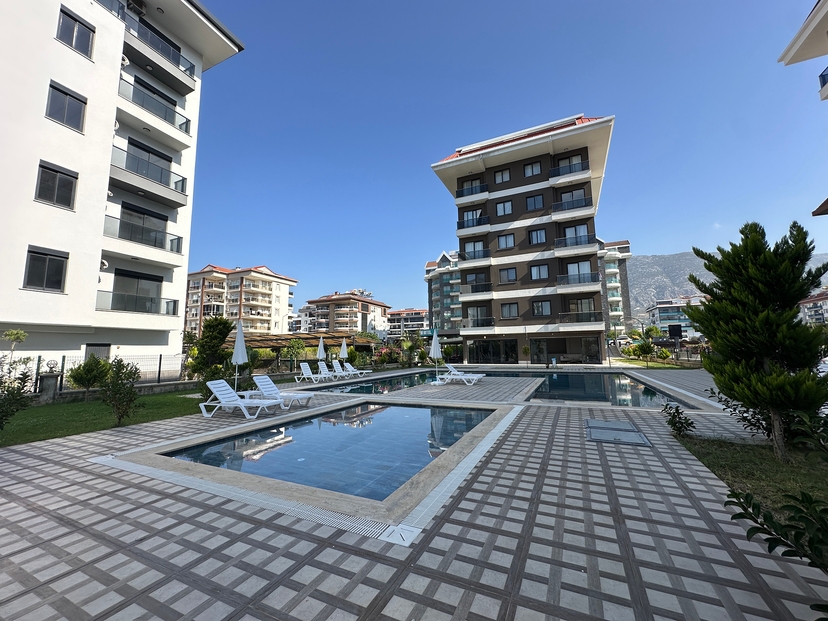 Luxuriöses 3+1 Penthouse mit atemberaubendem Blick auf das Meer und die Berge, Alanya Kestel