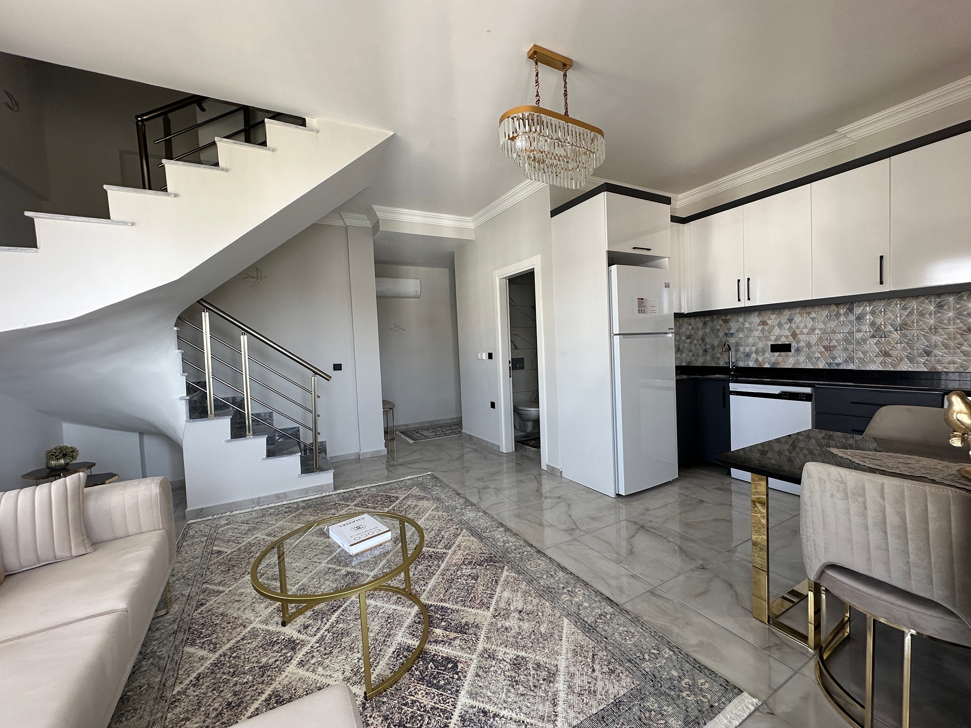 Luxuriöses 3+1 Penthouse mit atemberaubendem Blick auf das Meer und die Berge, Alanya Kestel