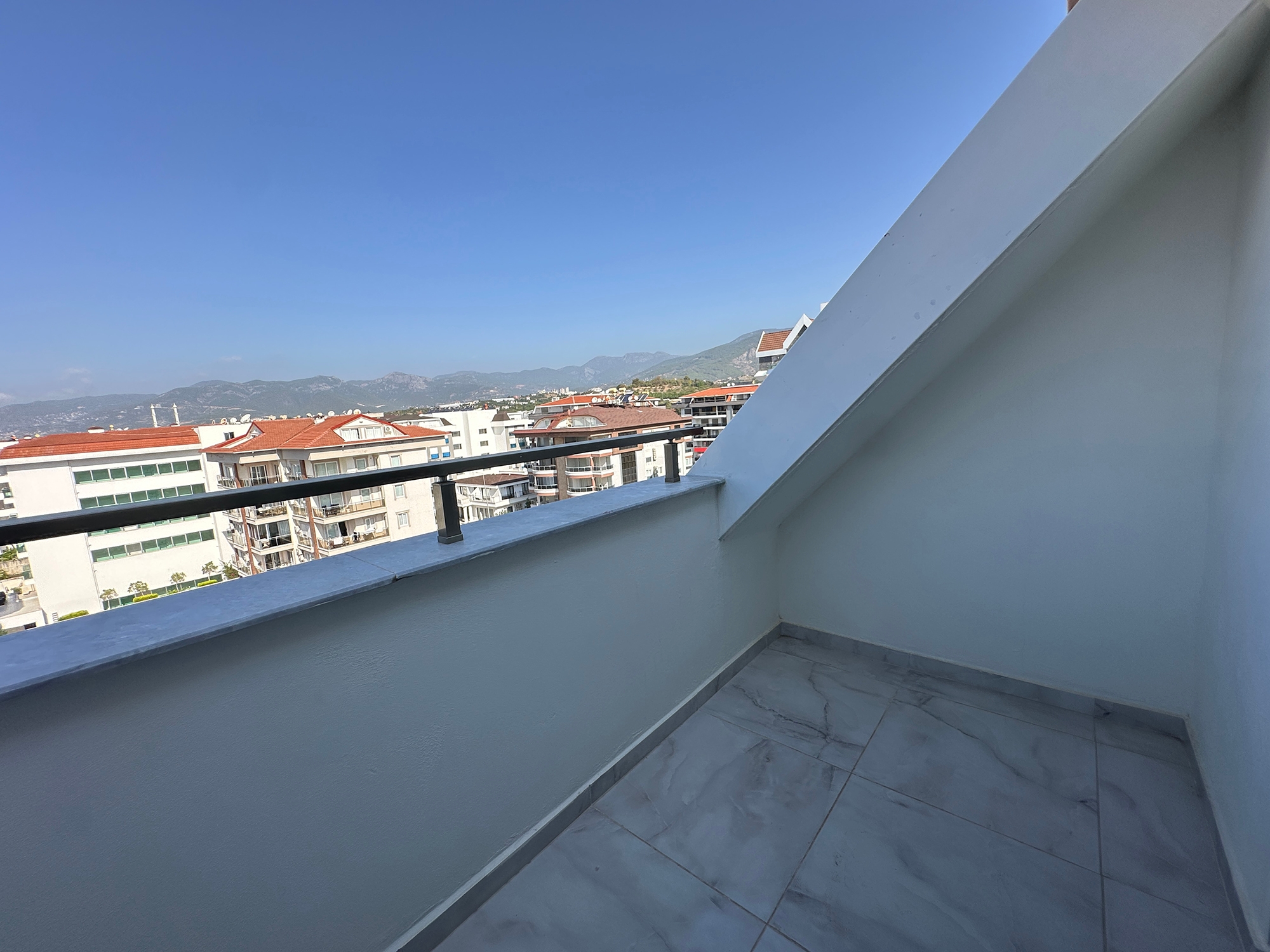 Luxuriöses 3+1 Penthouse mit atemberaubendem Blick auf das Meer und die Berge, Alanya Kestel