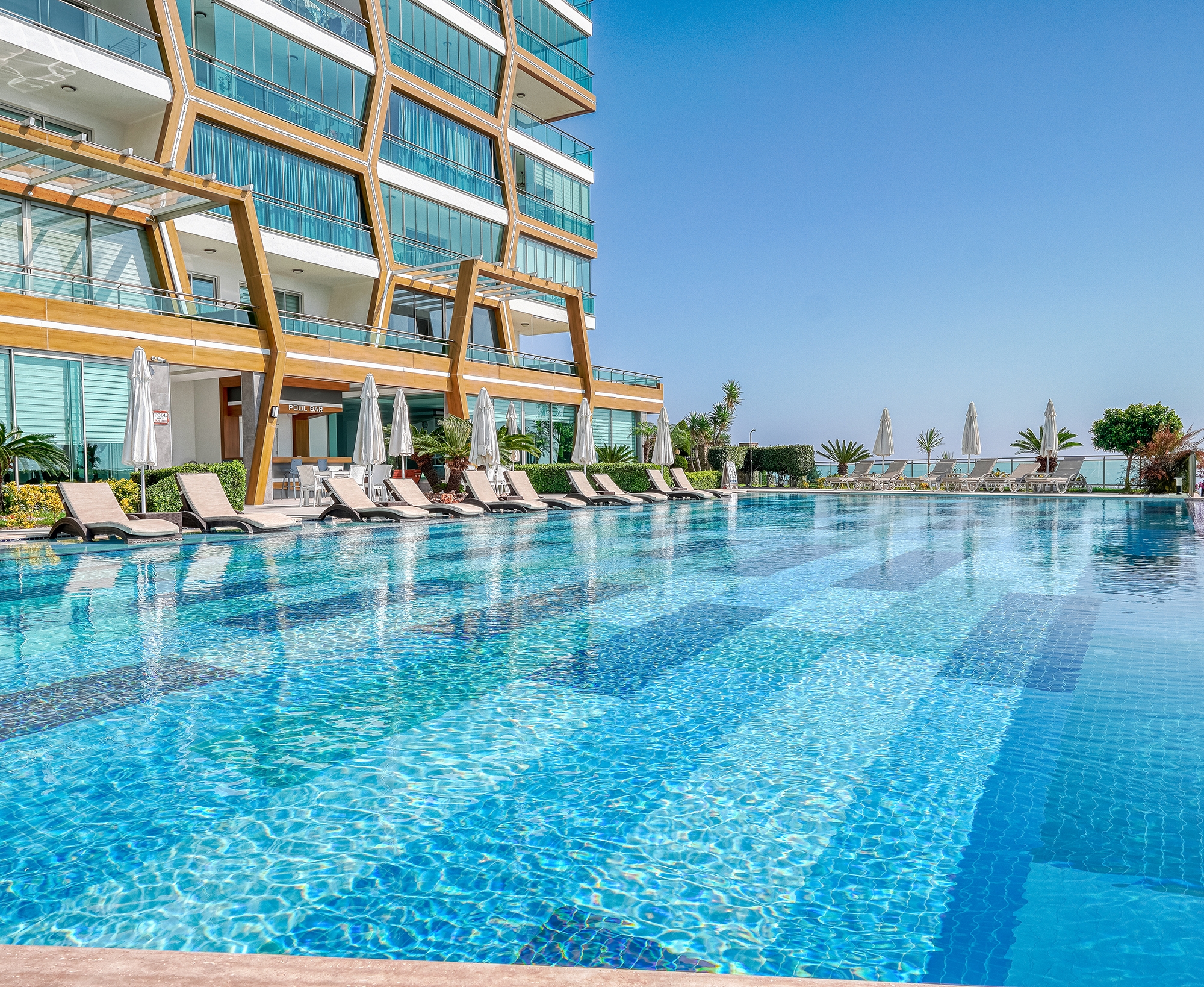 Luksus 1+1 Lejlighed med Hav- og Bjergudsigt i Kargicak, Alanya
