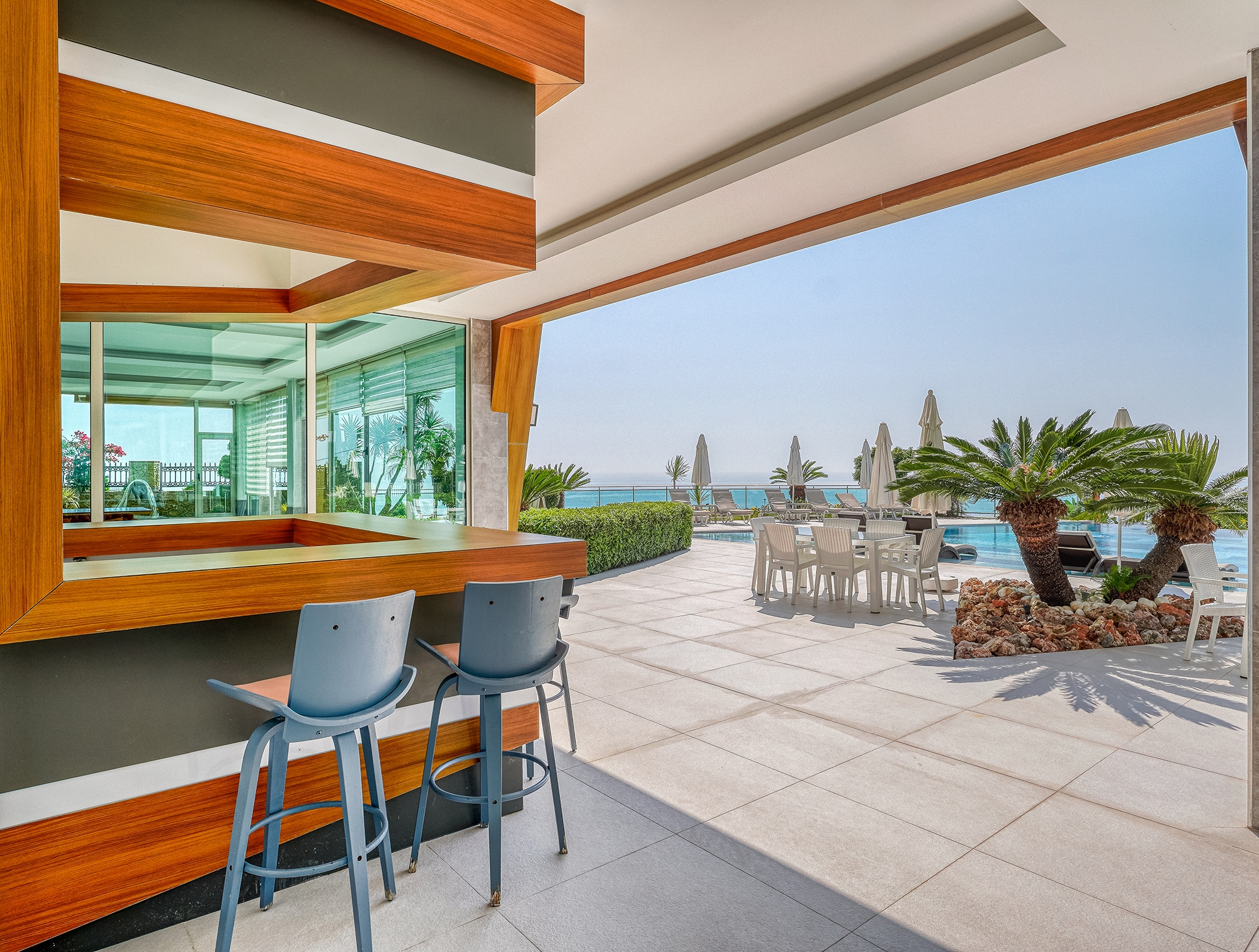 Luksus 1+1 Lejlighed med Hav- og Bjergudsigt i Kargicak, Alanya
